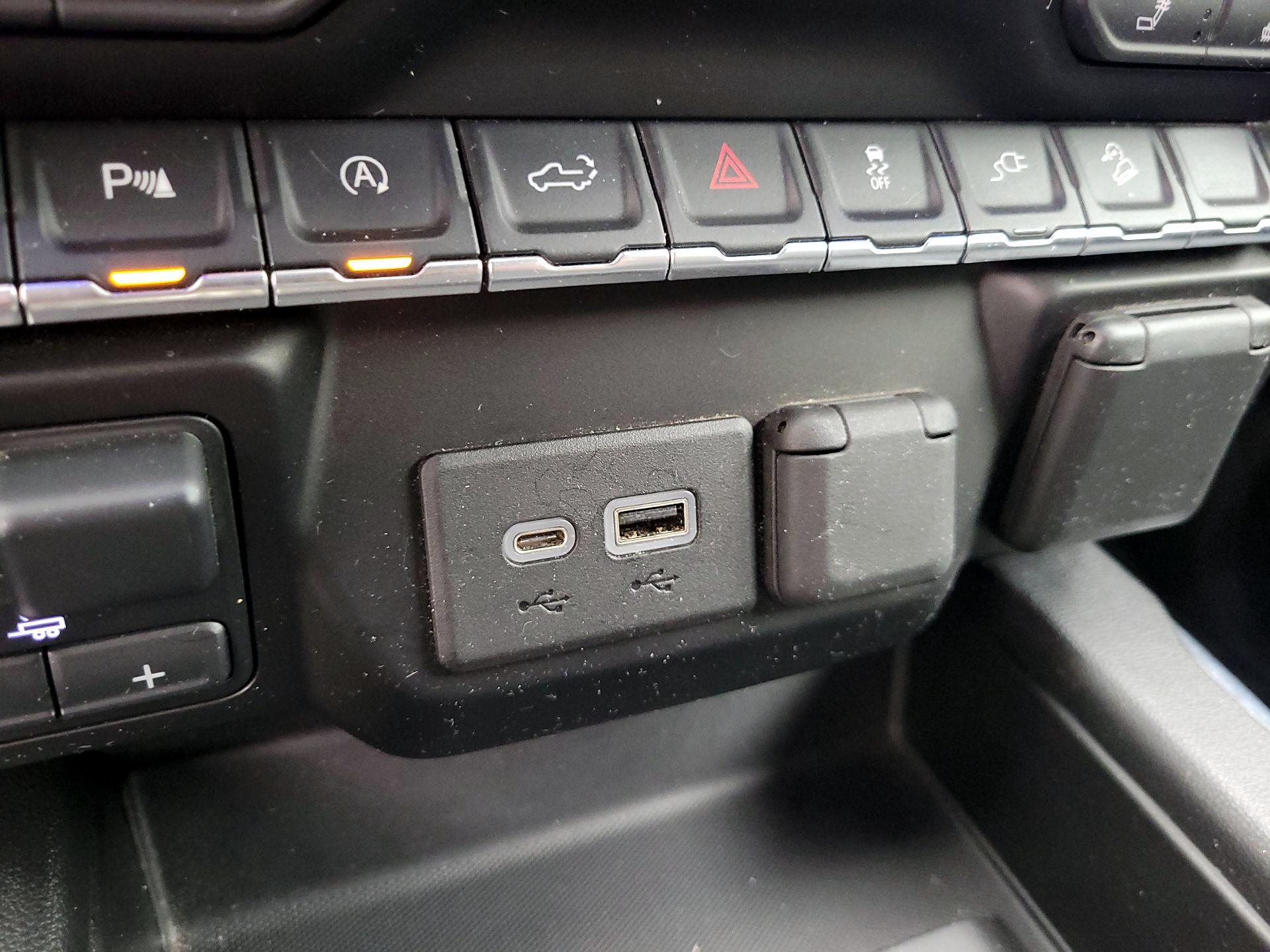 Thumbnail: 2020 Chevrolet Silverado 1500 - 18