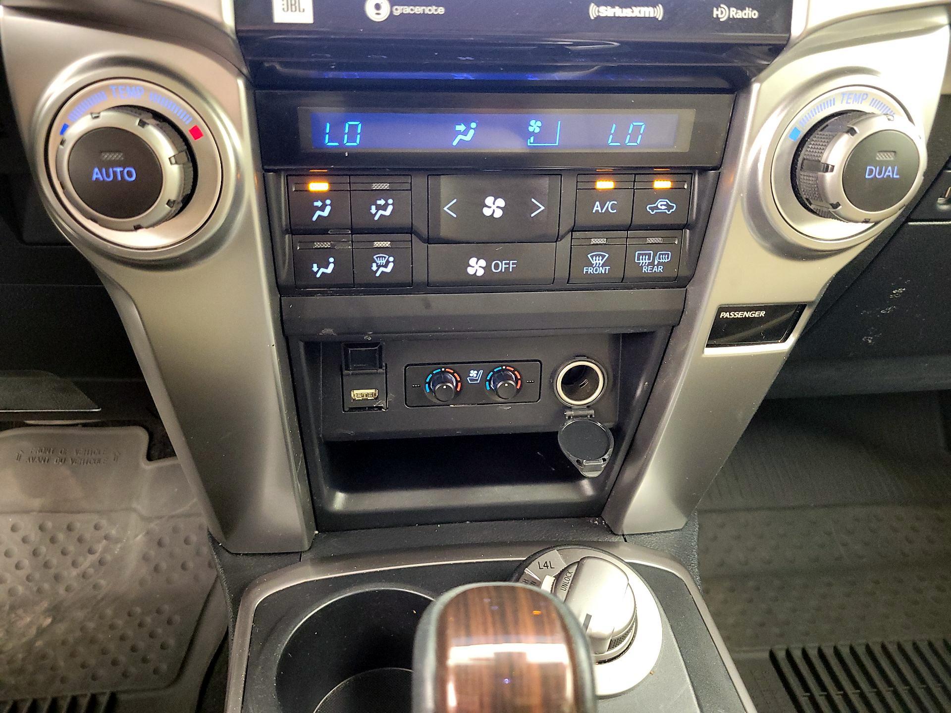 Thumbnail: 2022 Toyota 4Runner - 17