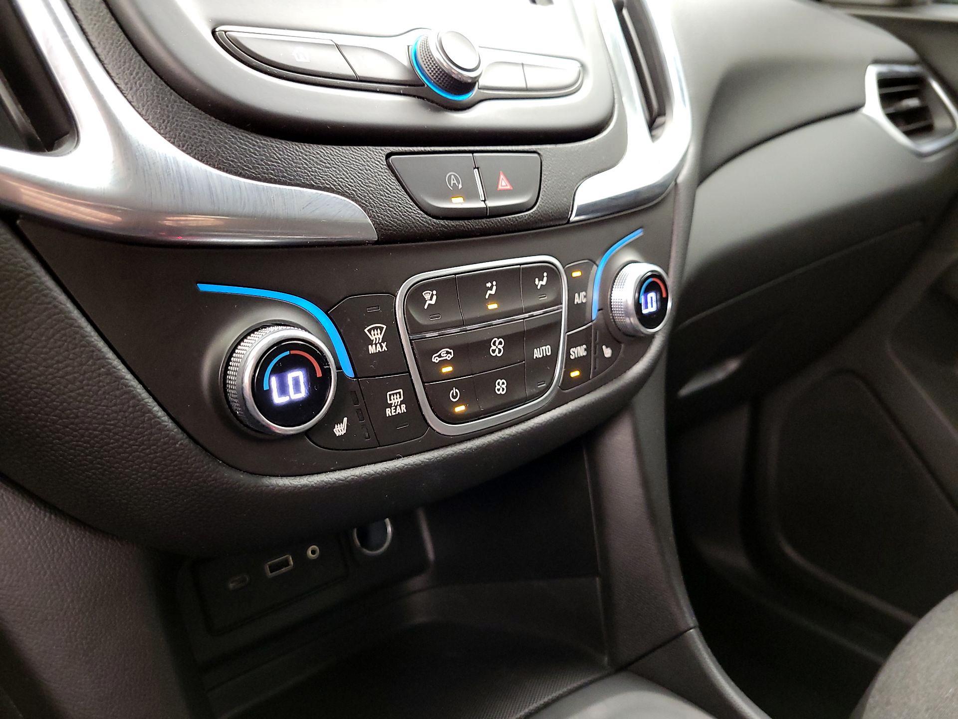 Thumbnail: 2022 Chevrolet Equinox - 16