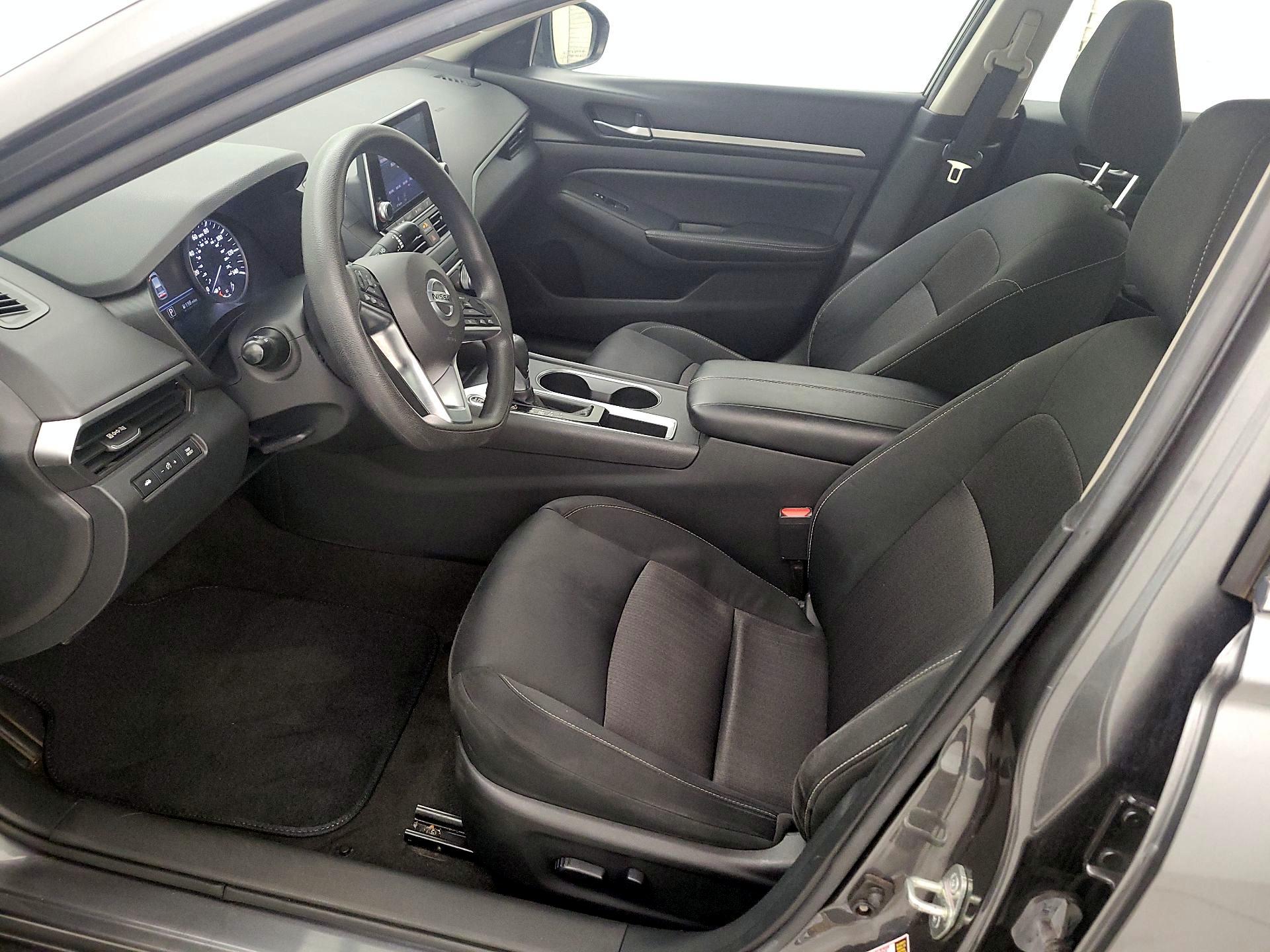 Thumbnail: 2022 Nissan Altima - 11