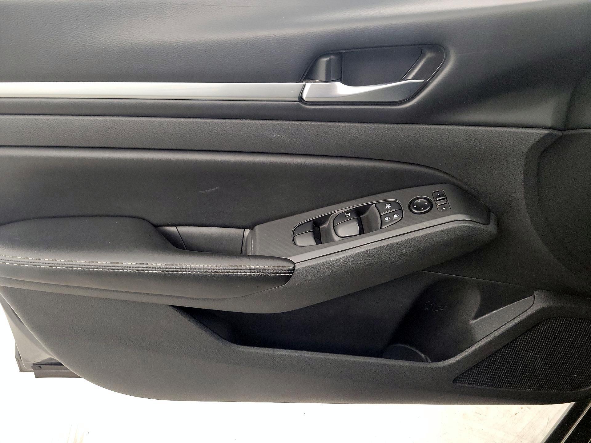 Thumbnail: 2022 Nissan Altima - 12