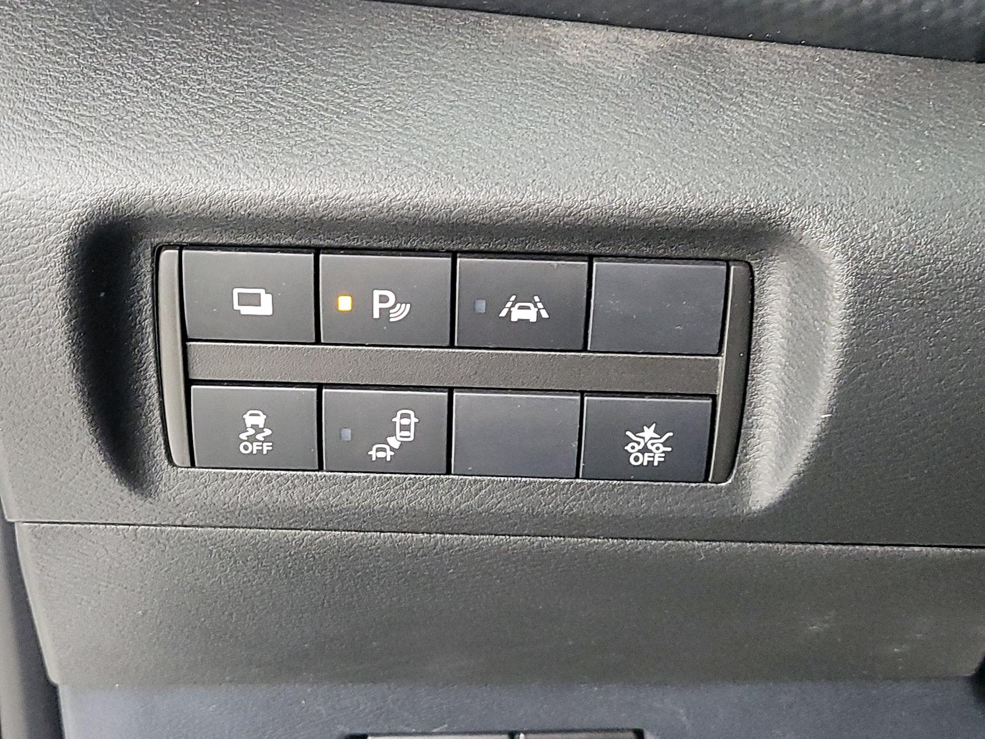 Thumbnail: 2022 Nissan Kicks - 13