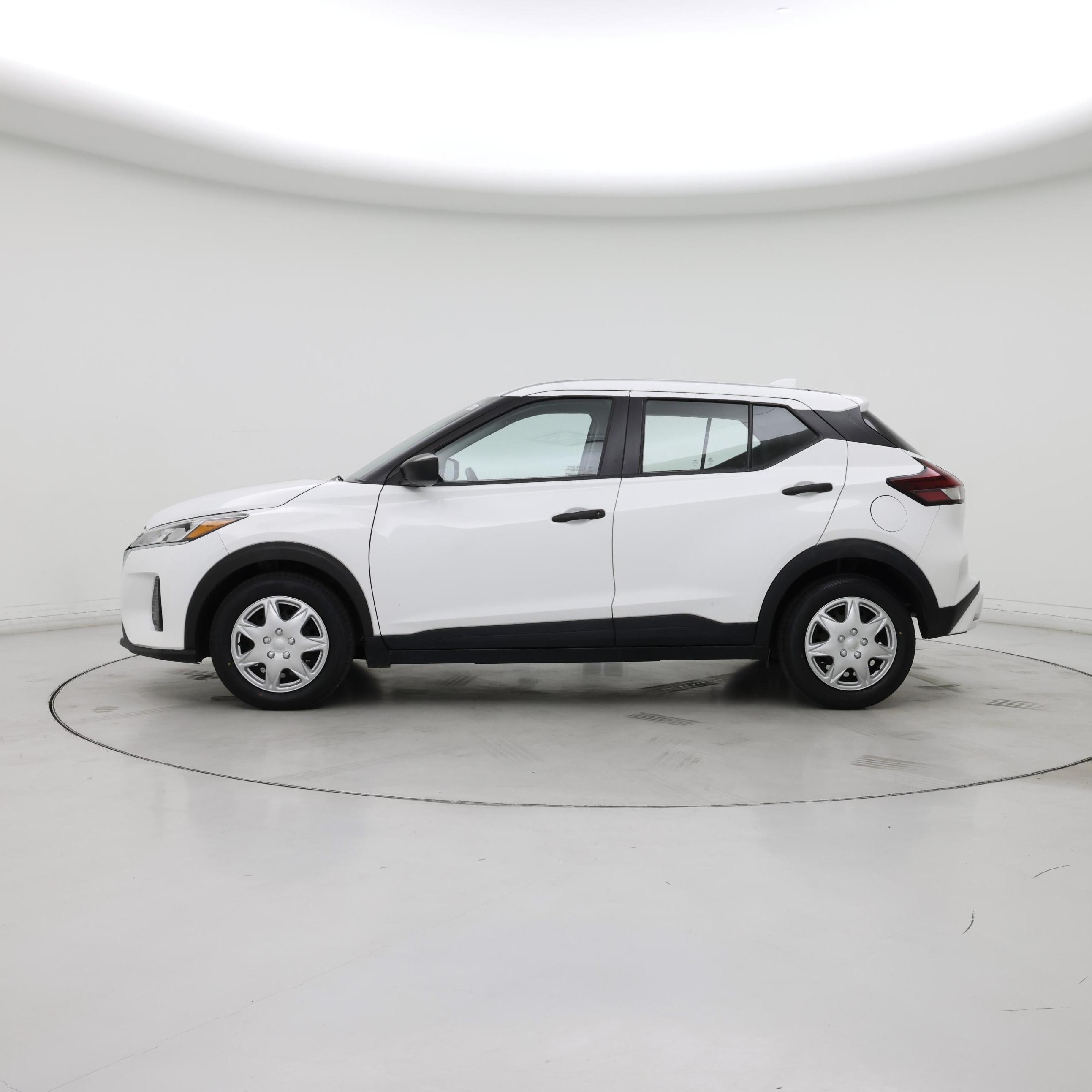 Thumbnail: 2022 Nissan Kicks - 3