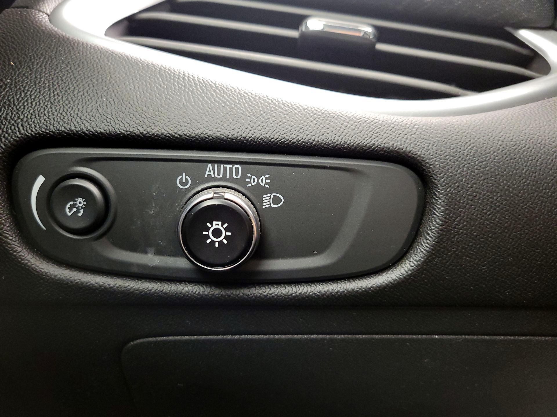 Thumbnail: 2023 Chevrolet Malibu - 13