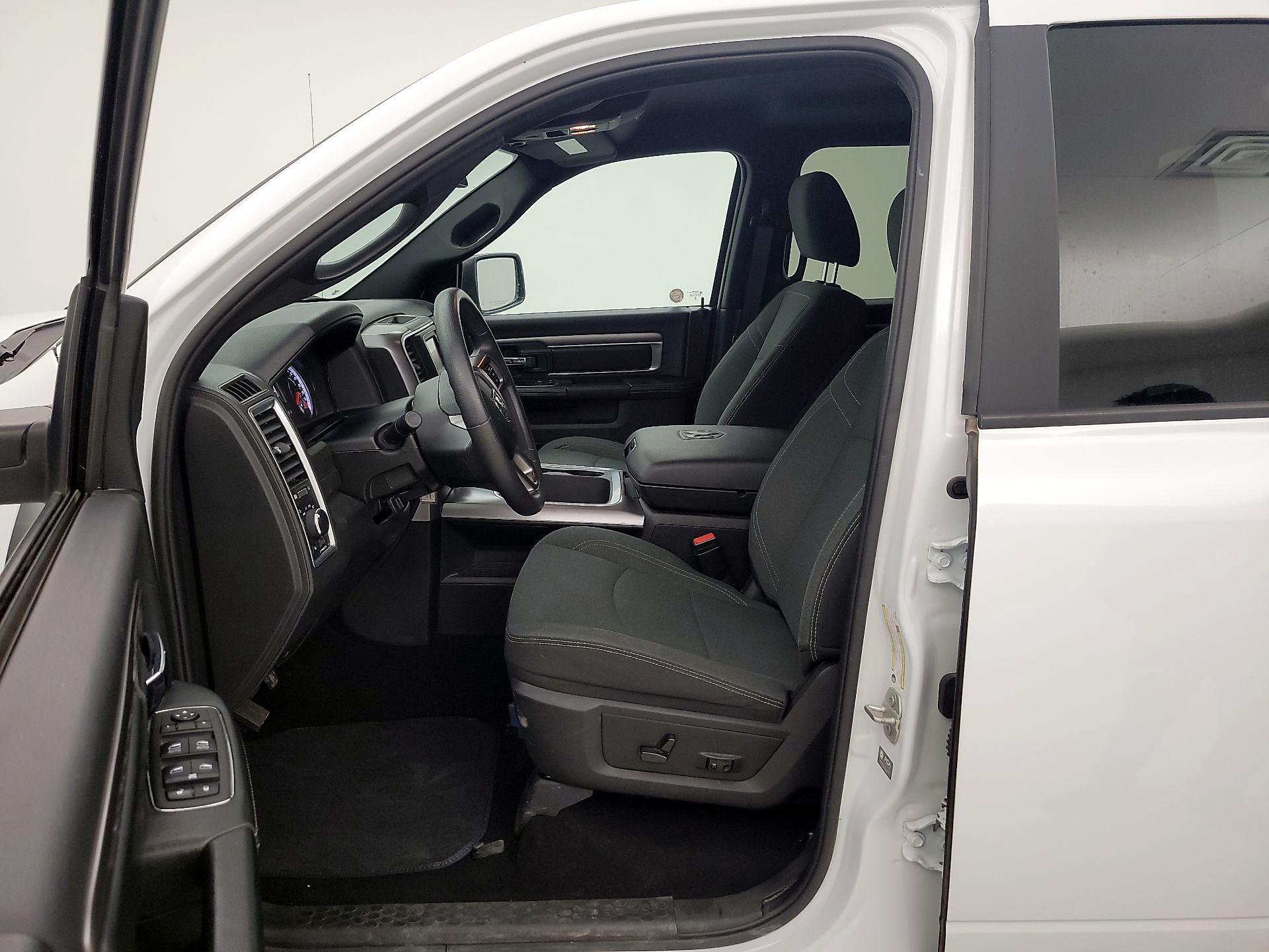 Thumbnail: 2023 RAM 1500 Classic - 11