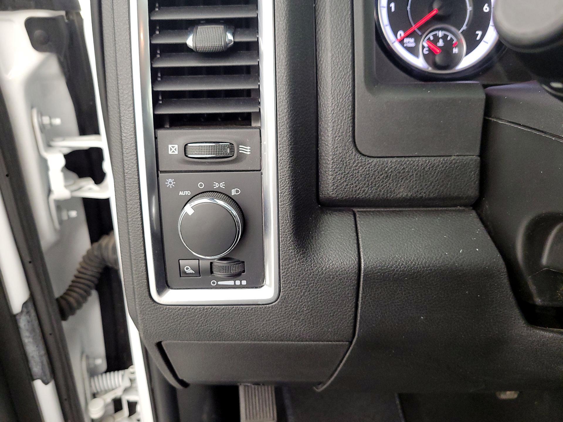 Thumbnail: 2023 RAM 1500 Classic - 13