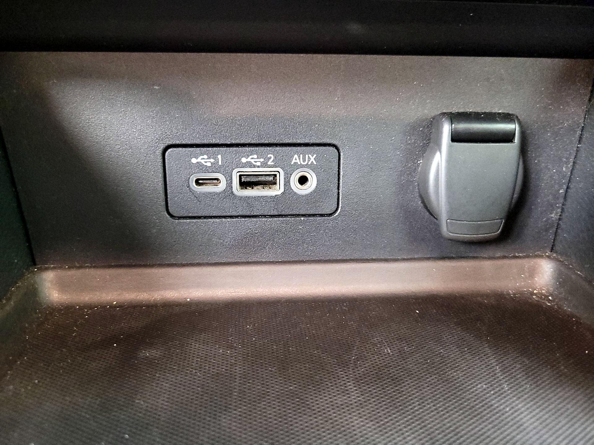 Thumbnail: 2023 Nissan Sentra - 18