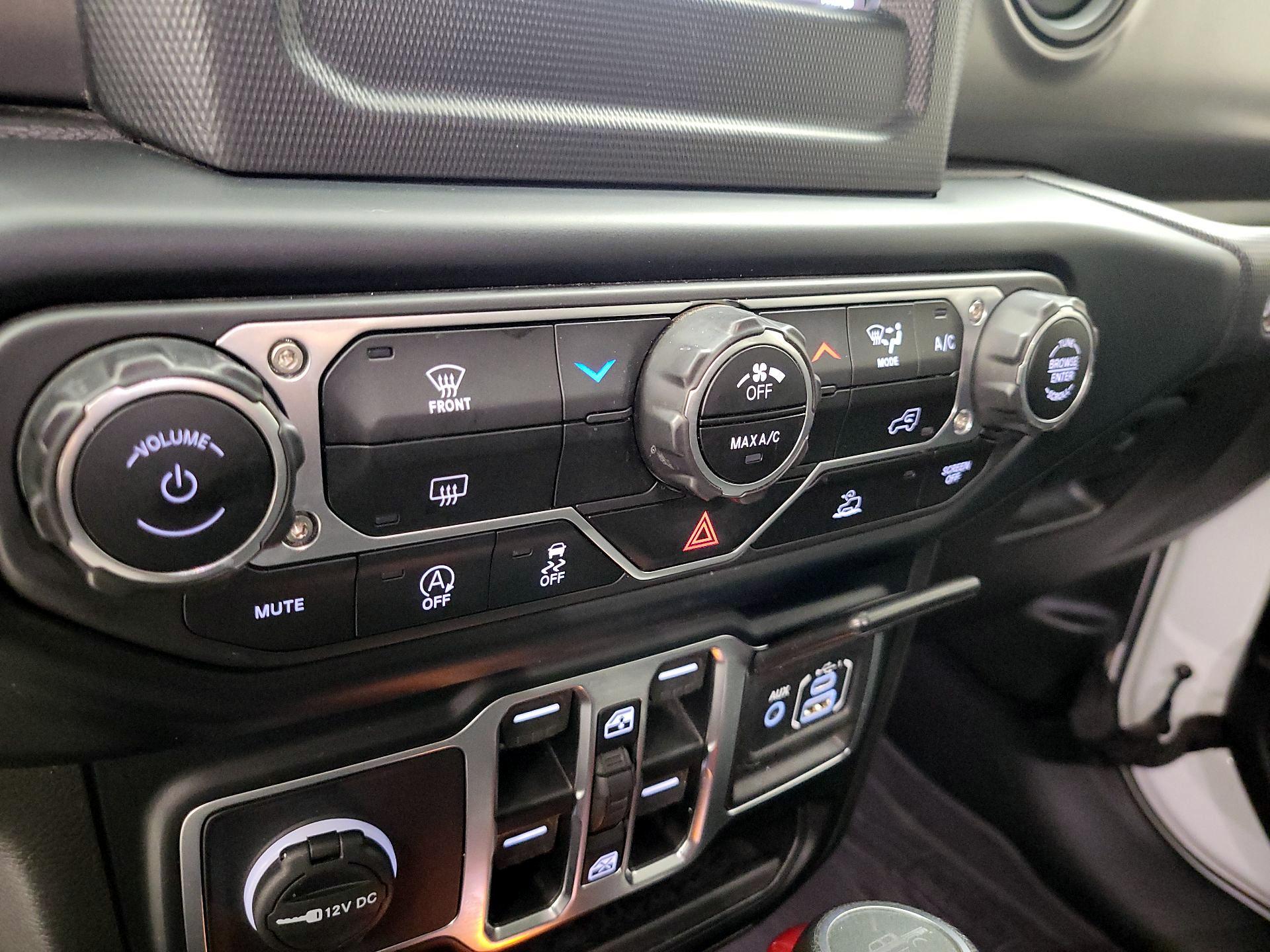 Thumbnail: 2023 Jeep Gladiator - 16