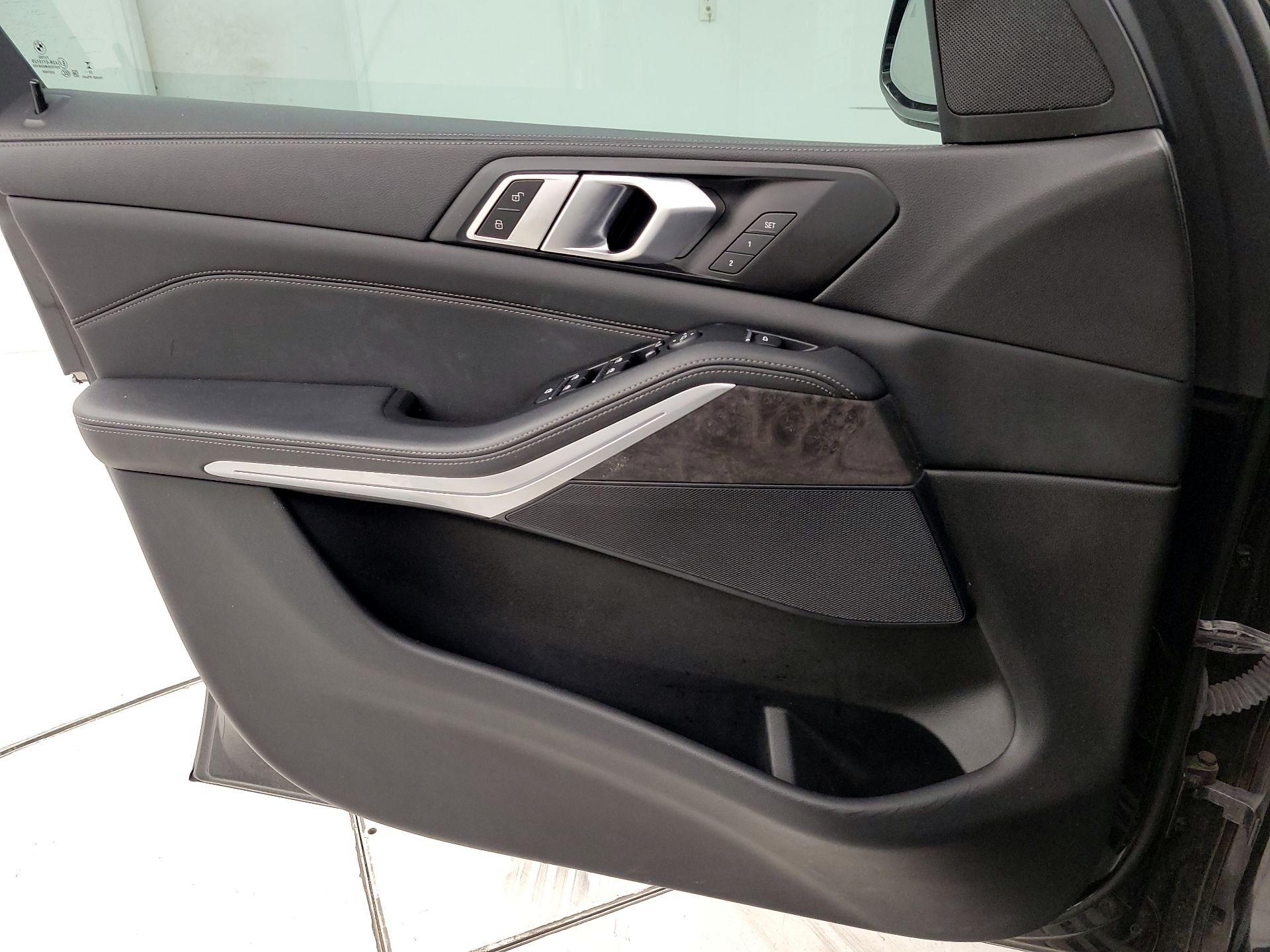 Thumbnail: 2023 BMW X5 - 12