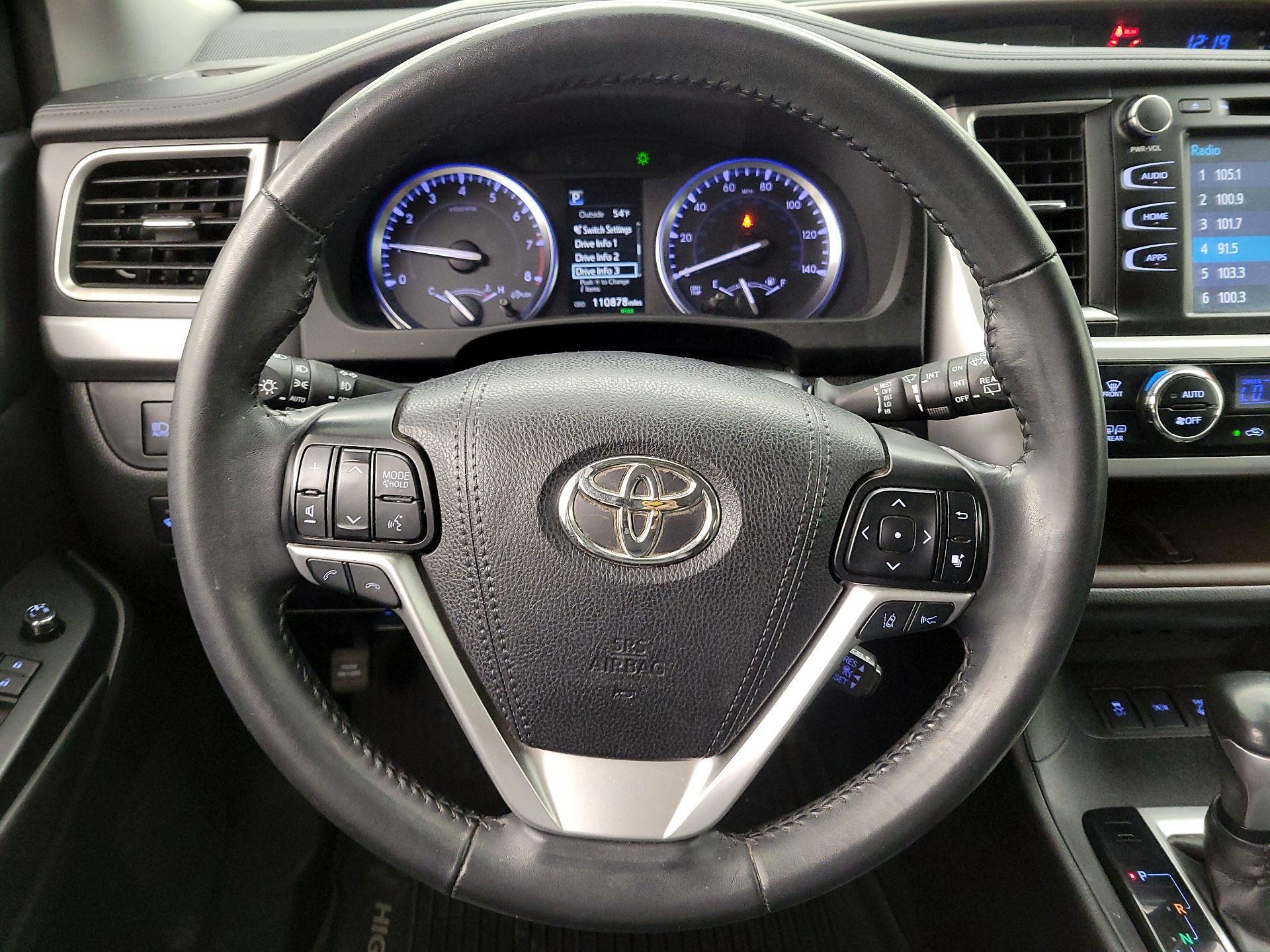 Thumbnail: 2019 Toyota Highlander - 10