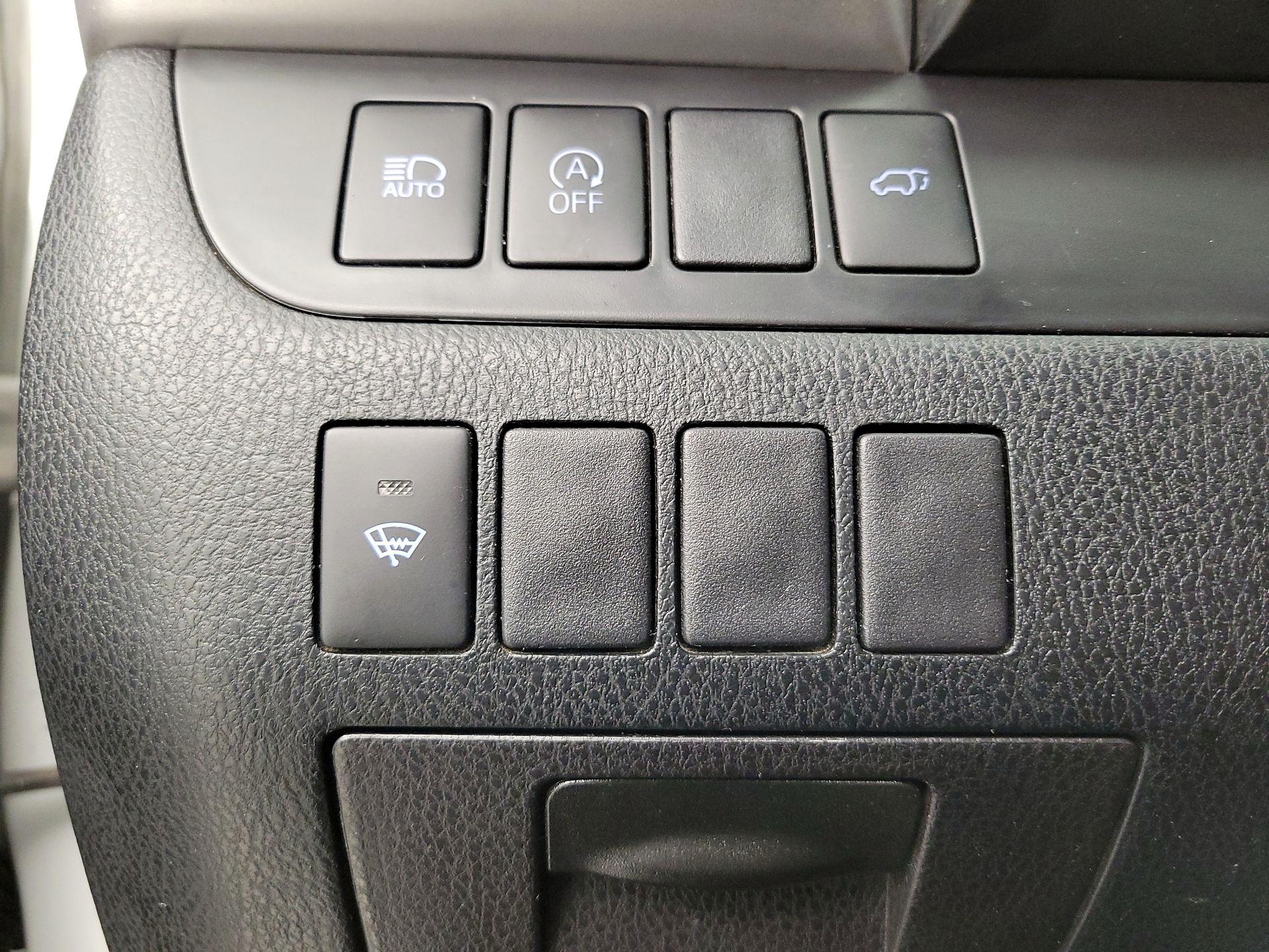 Thumbnail: 2019 Toyota Highlander - 13