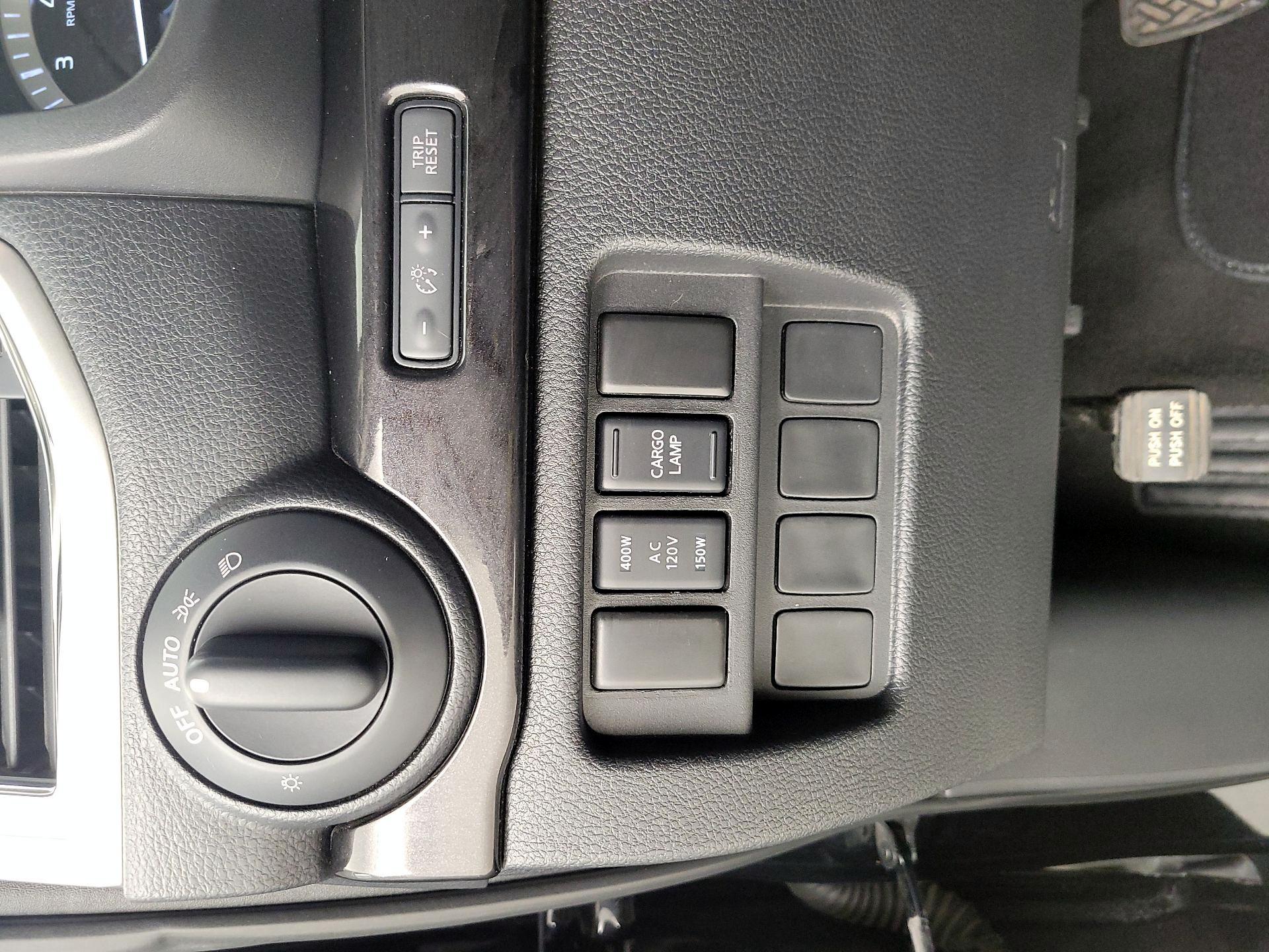 Thumbnail: 2018 Nissan Titan - 13