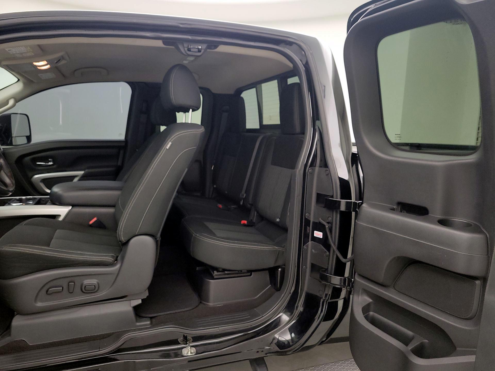 Thumbnail: 2018 Nissan Titan - 20