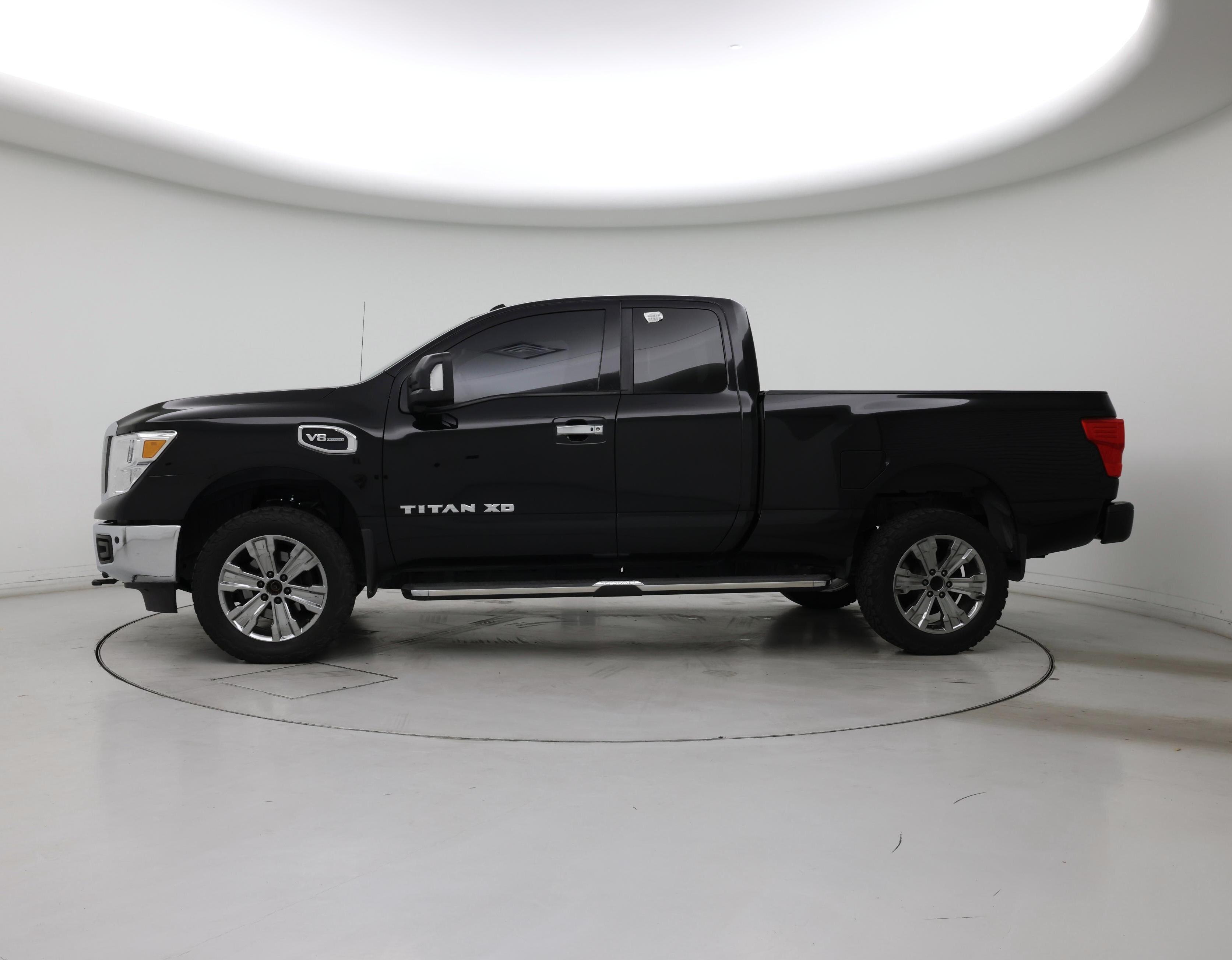 Thumbnail: 2018 Nissan Titan - 3