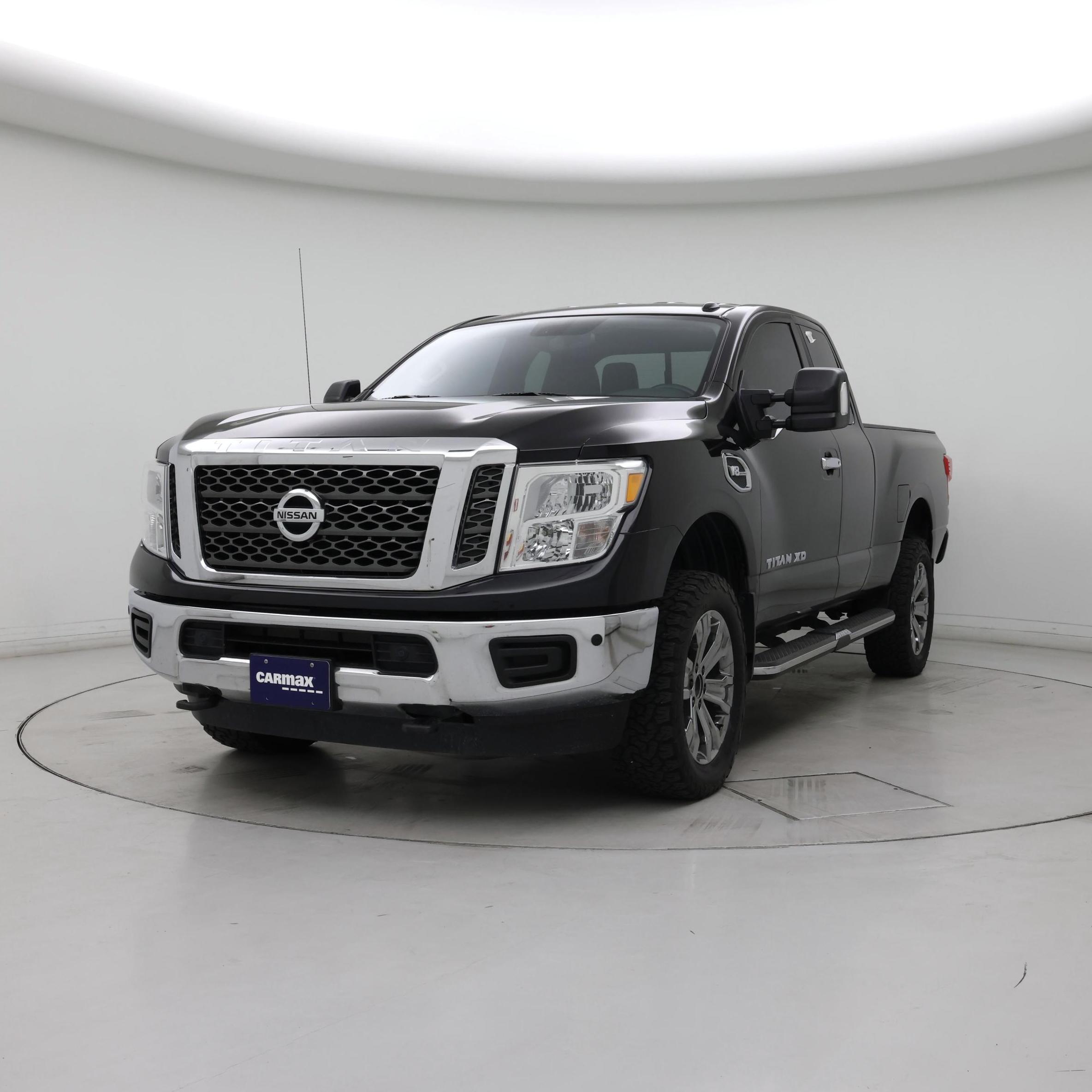 Thumbnail: 2018 Nissan Titan - 4