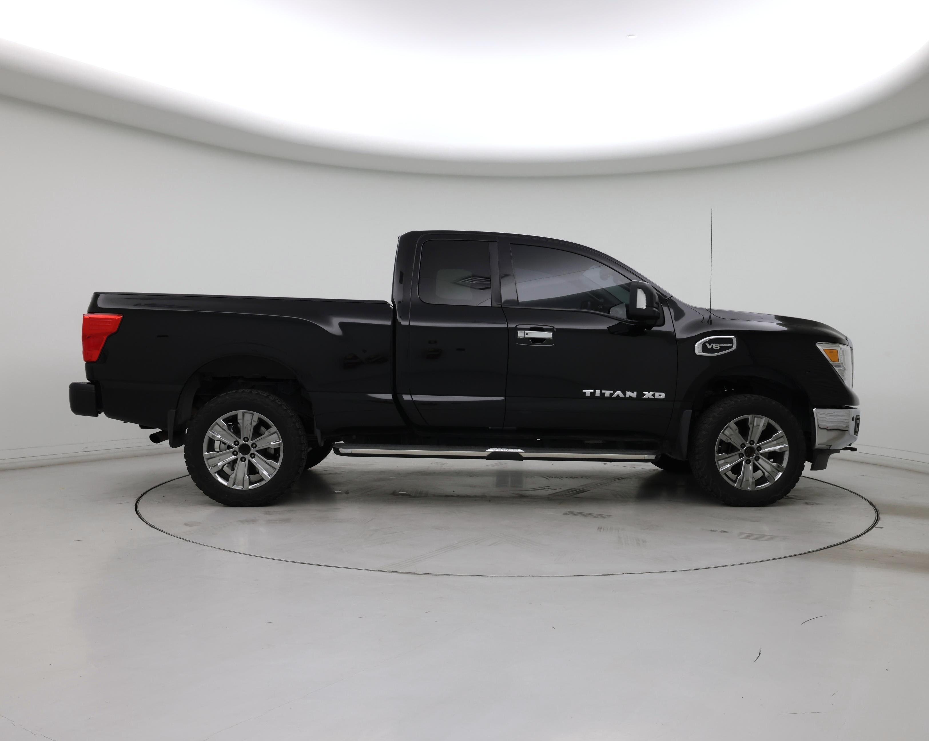 Thumbnail: 2018 Nissan Titan - 7