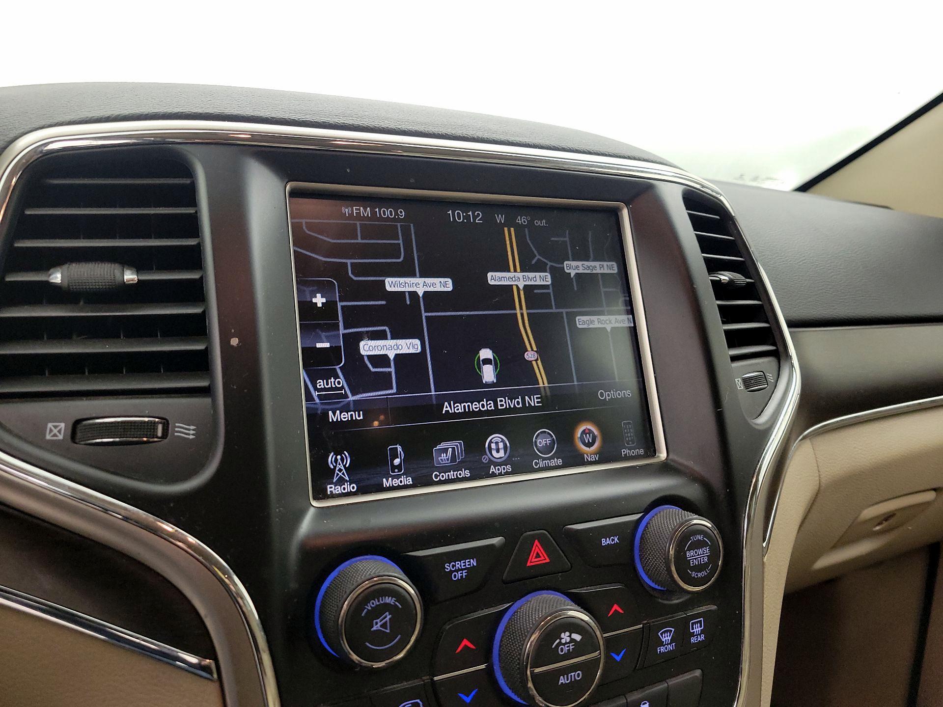 Thumbnail: 2016 Jeep Grand Cherokee - 14