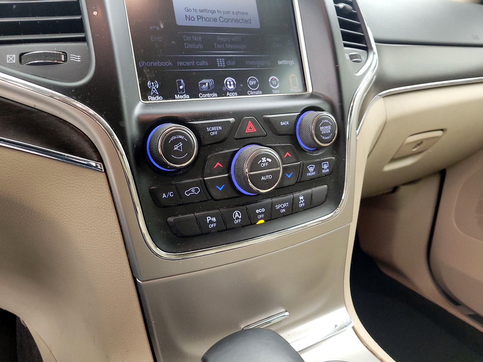 Thumbnail: 2016 Jeep Grand Cherokee - 17