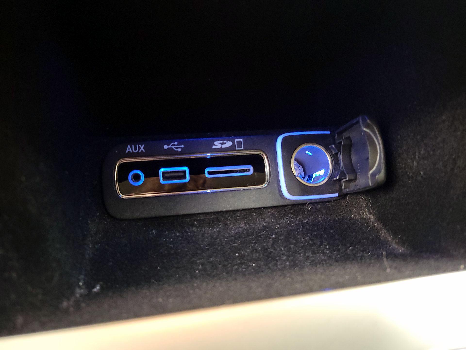 Thumbnail: 2016 Jeep Grand Cherokee - 19