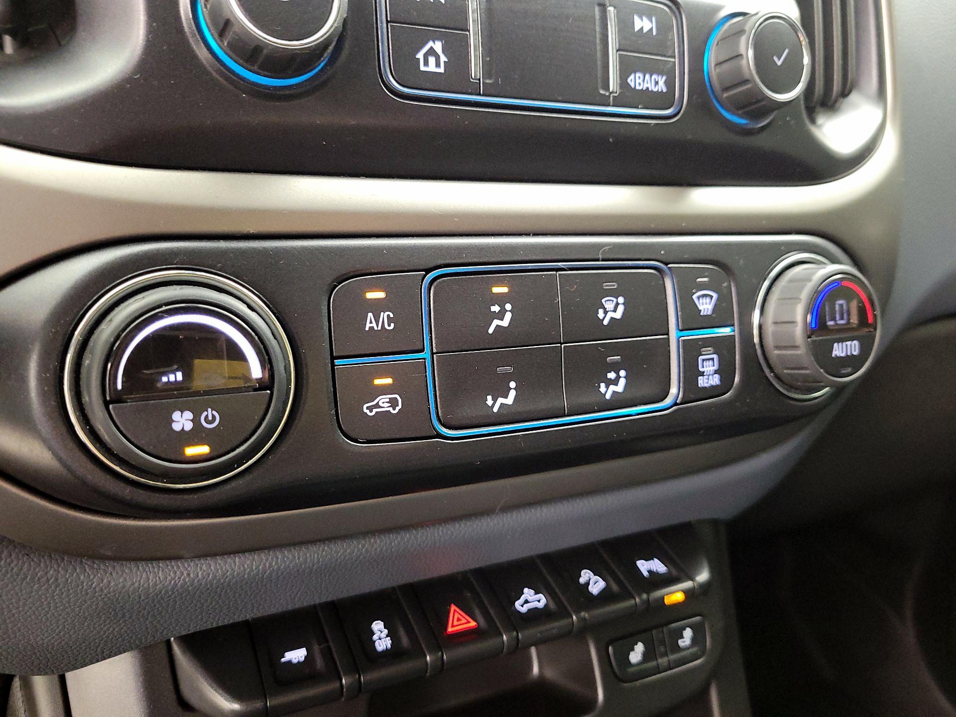 Thumbnail: 2021 Chevrolet Colorado - 16