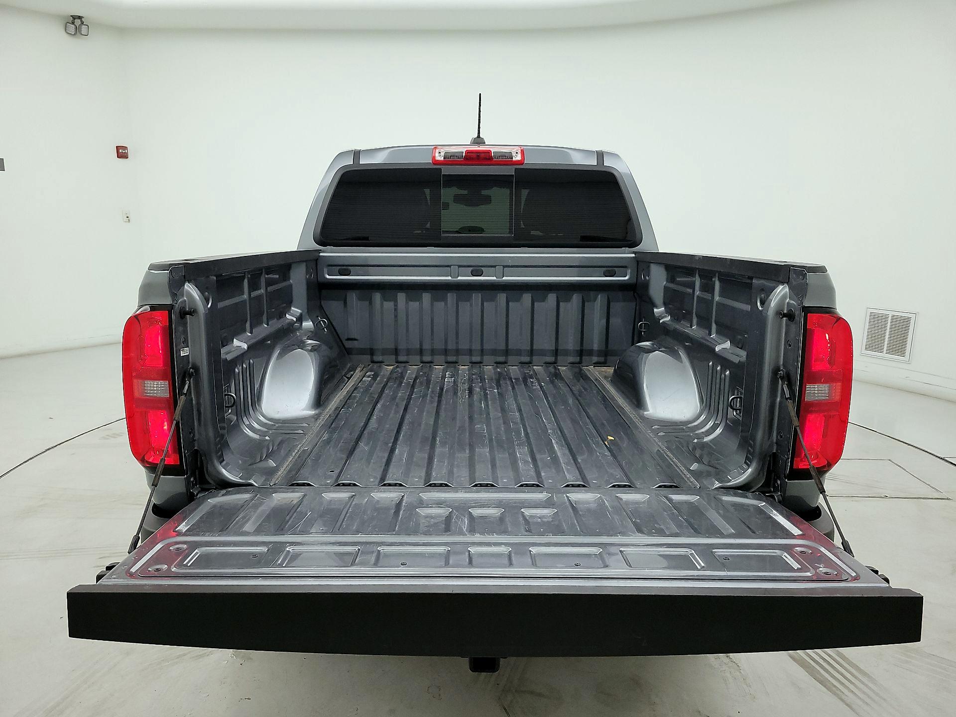 Thumbnail: 2021 Chevrolet Colorado - 19