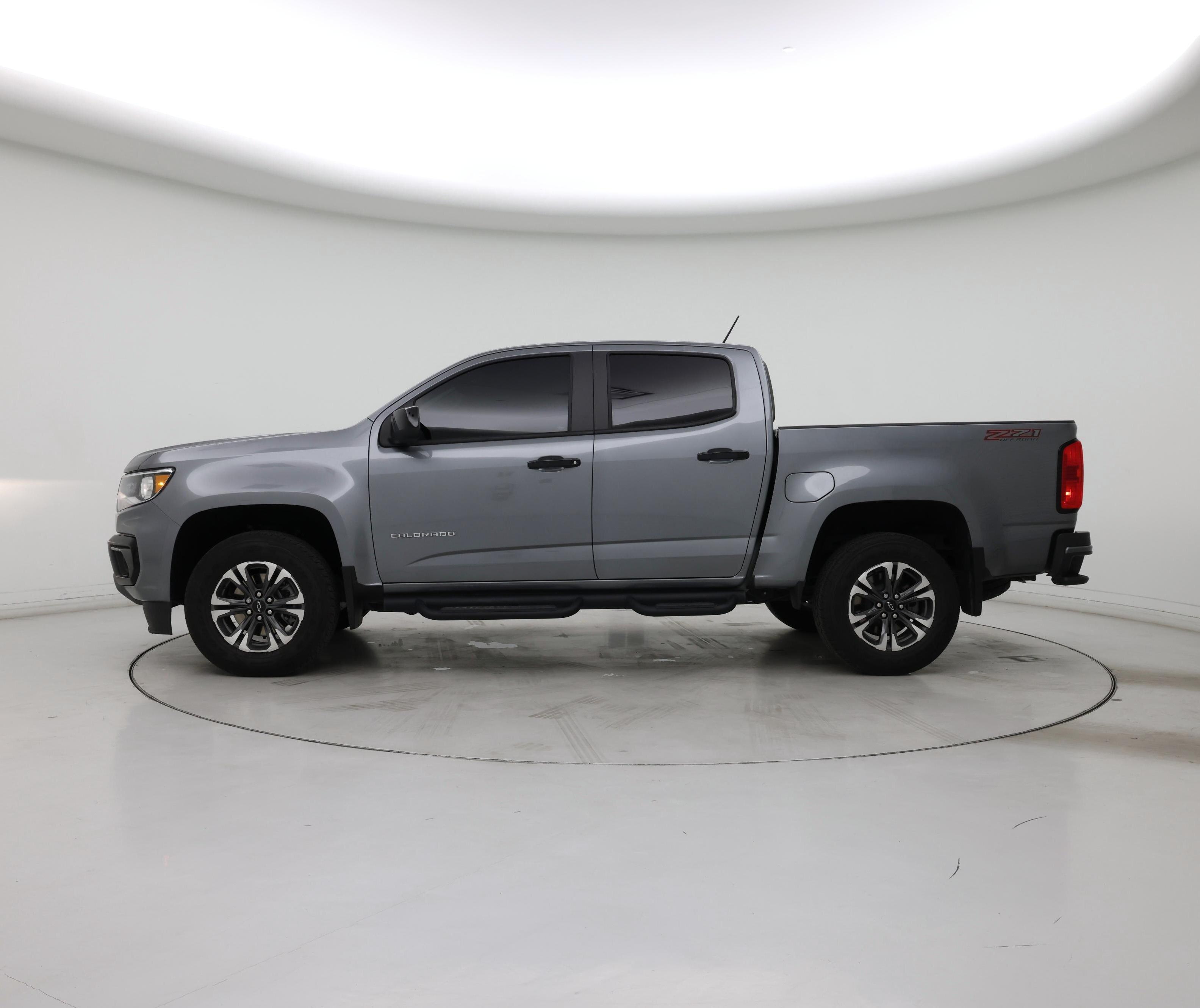 Thumbnail: 2021 Chevrolet Colorado - 3