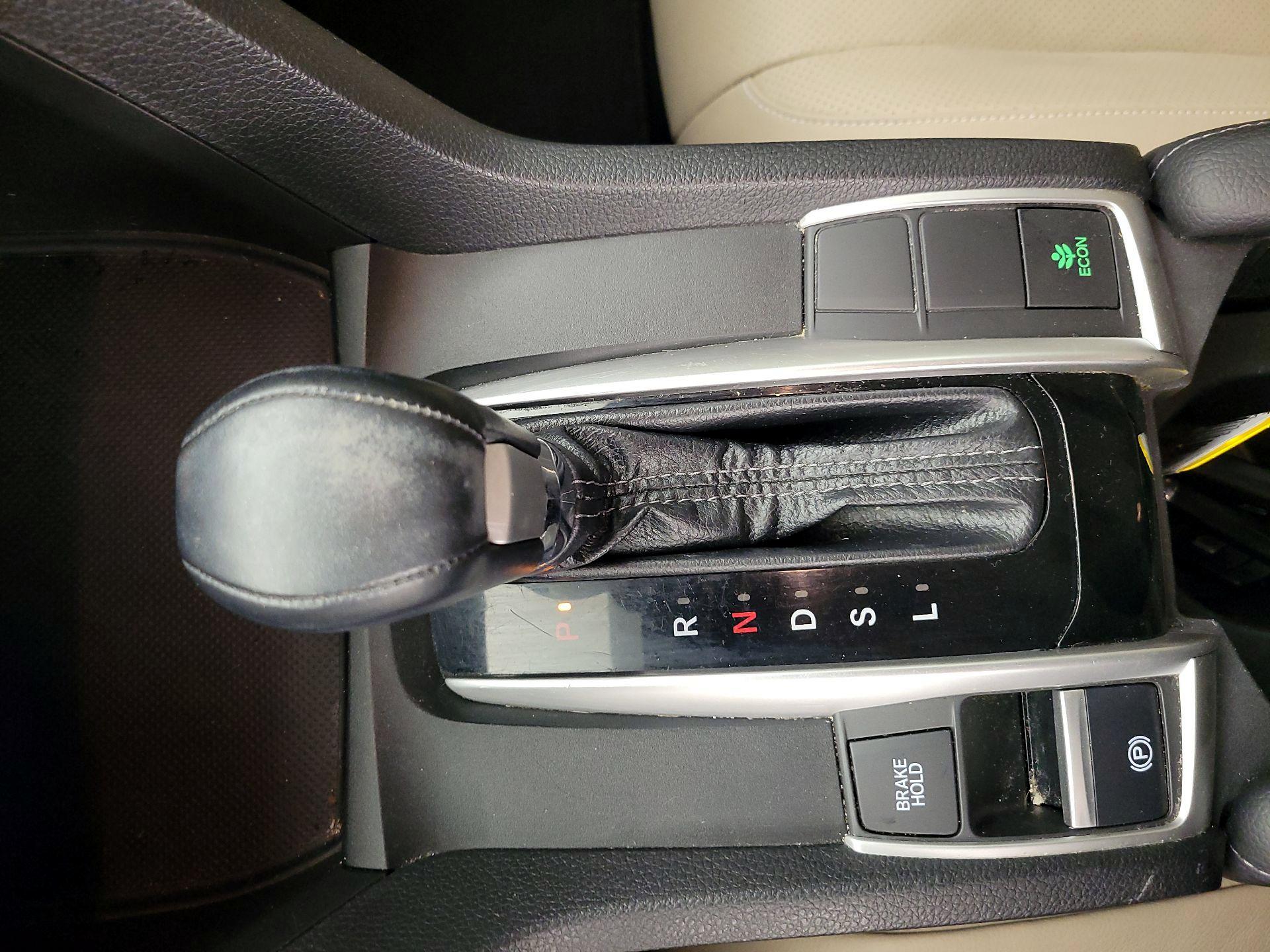 Thumbnail: 2018 Honda Civic - 17