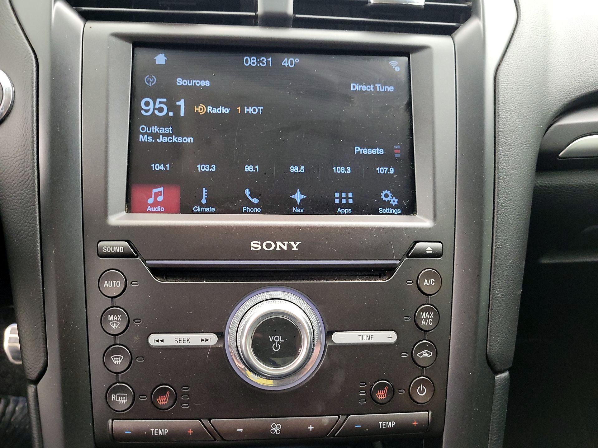 Thumbnail: 2017 Ford Fusion - 16