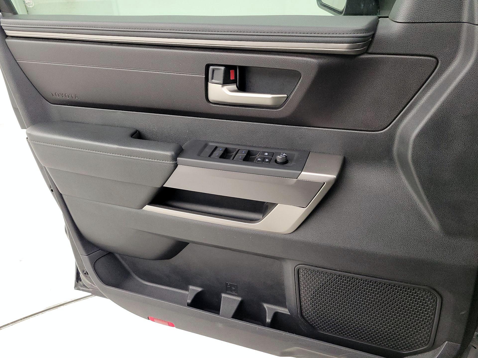 Thumbnail: 2022 Toyota Tundra - 12