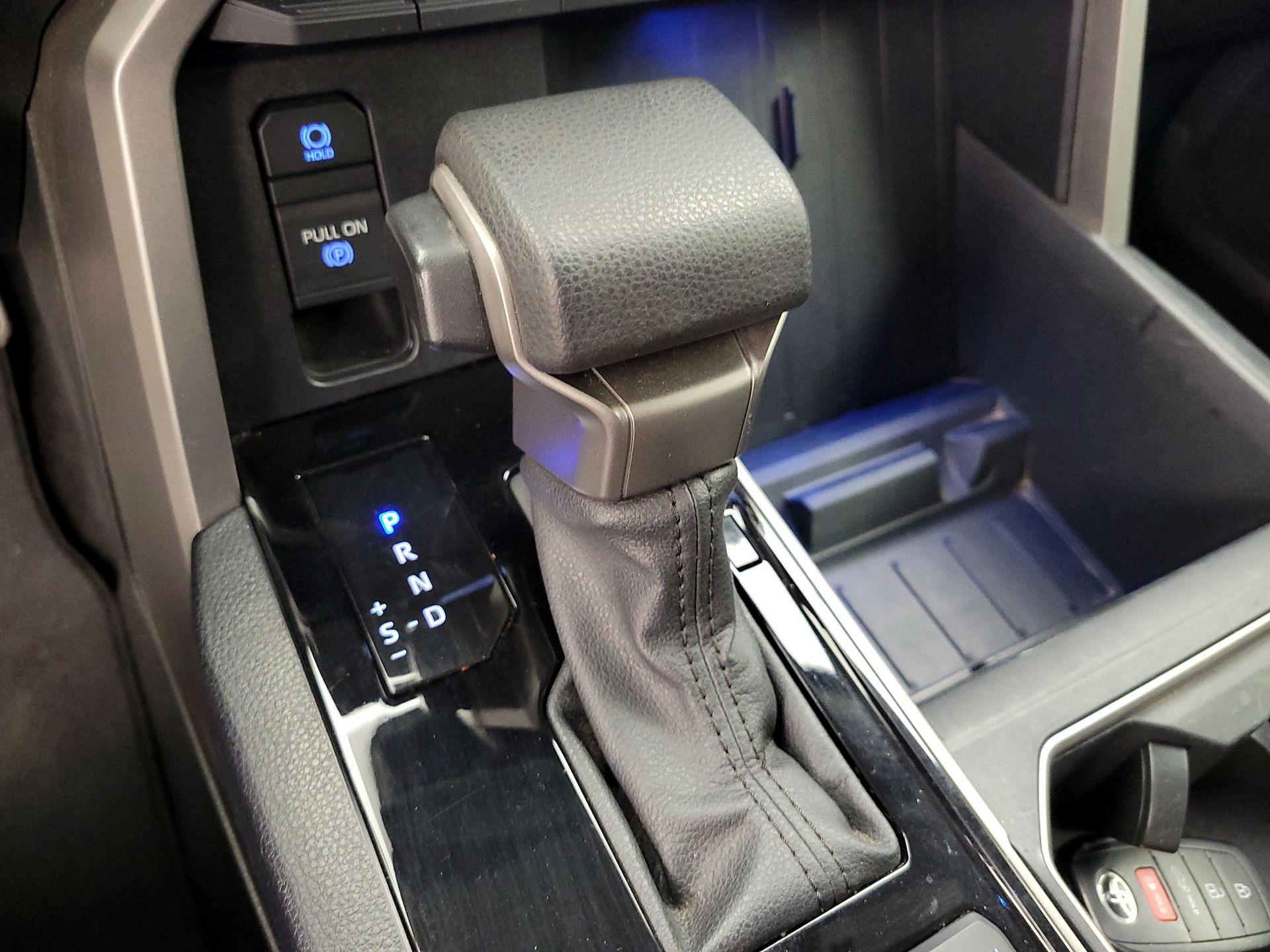 Thumbnail: 2022 Toyota Tundra - 17