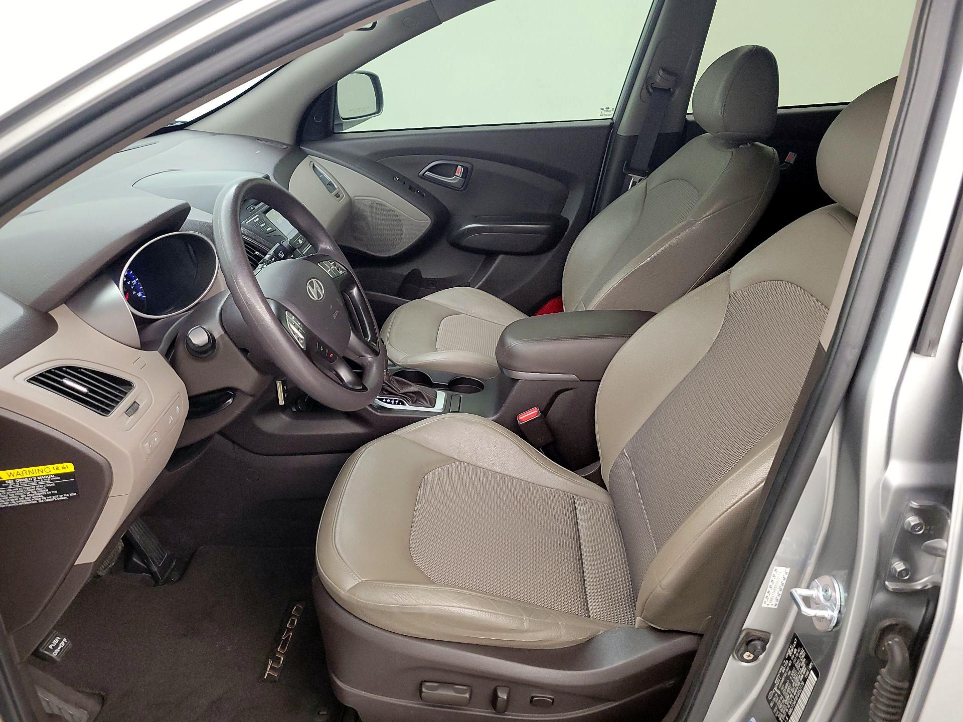 Thumbnail: 2015 Hyundai Tucson - 11