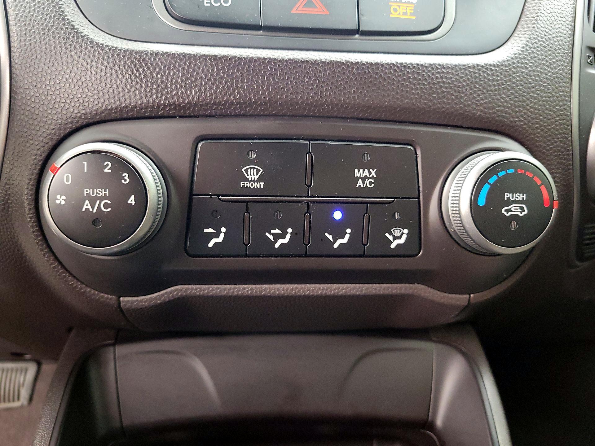 Thumbnail: 2015 Hyundai Tucson - 16