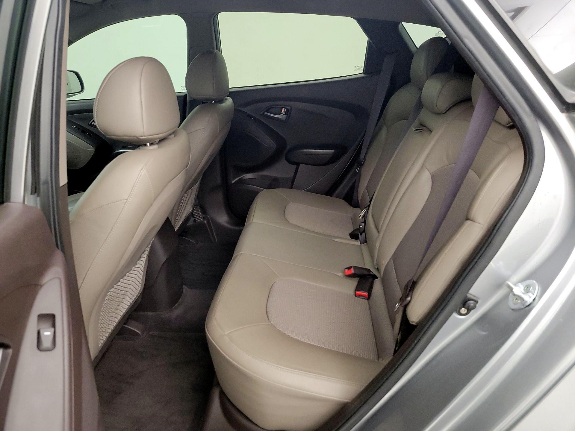 Thumbnail: 2015 Hyundai Tucson - 19