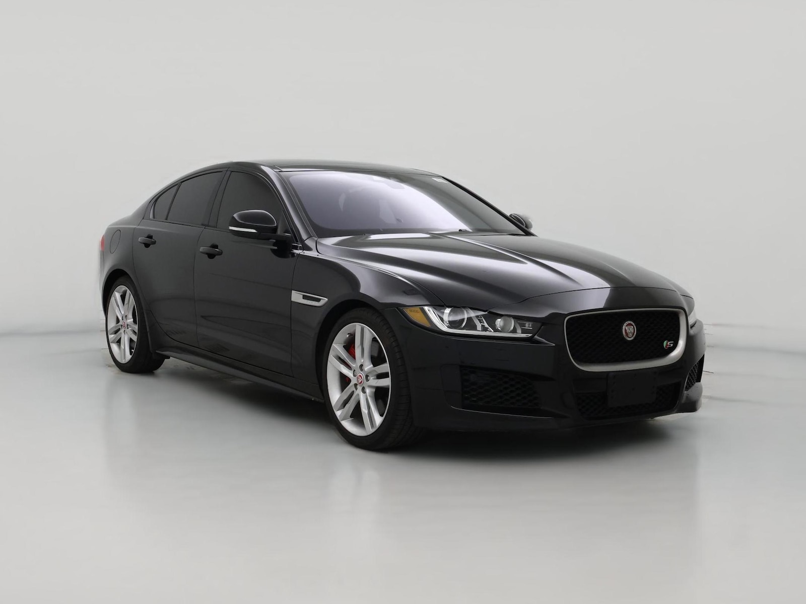 2018 Jaguar XE