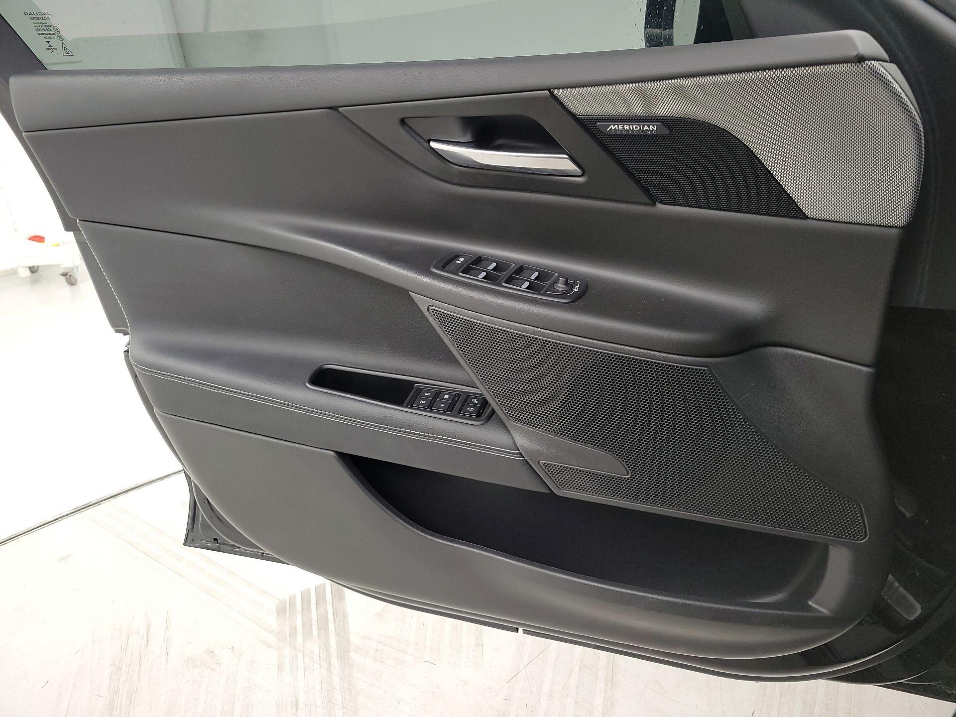 Thumbnail: 2018 Jaguar XE - 12