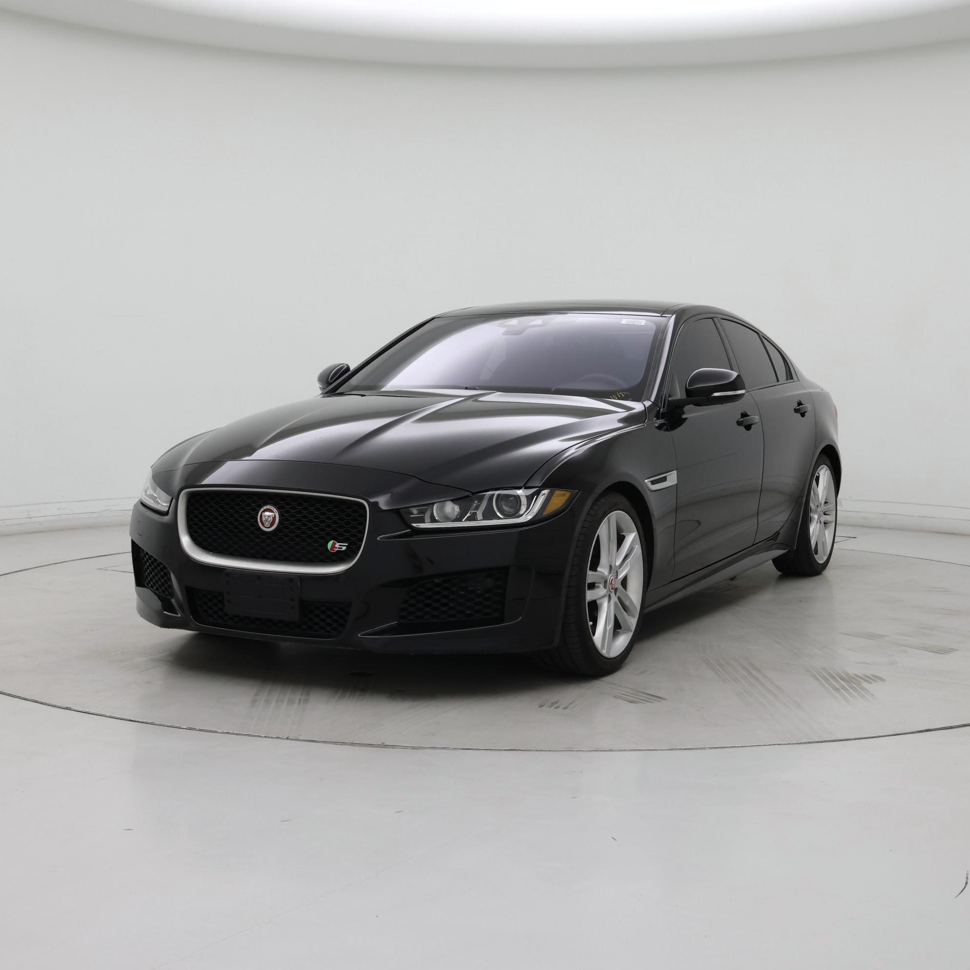 Thumbnail: 2018 Jaguar XE - 4