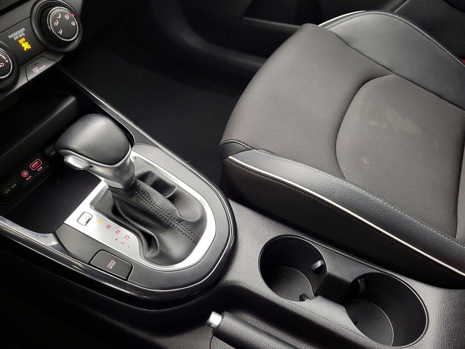 Thumbnail: 2020 Kia Forte - 17