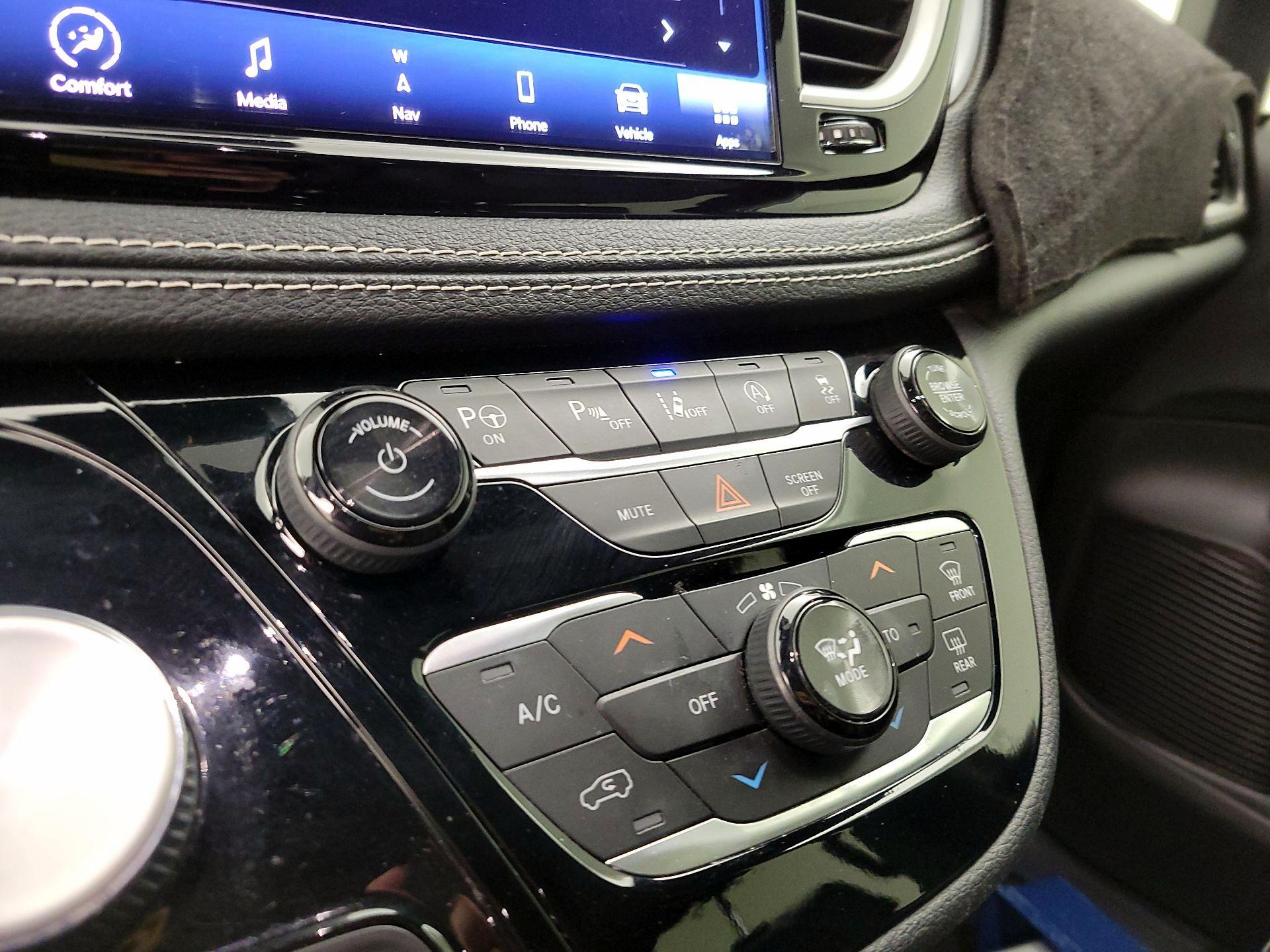 Thumbnail: 2021 Chrysler Pacifica - 16