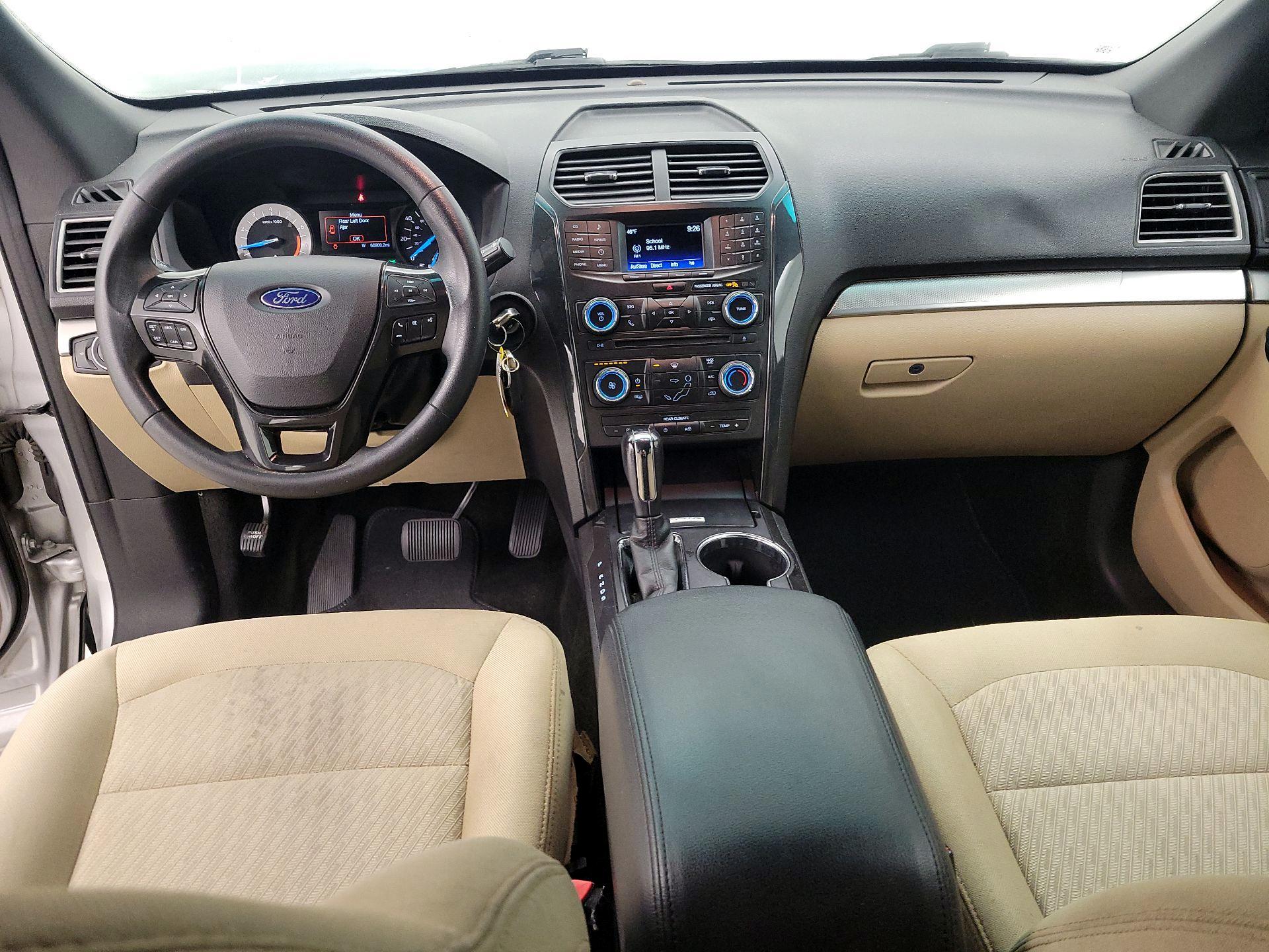 Thumbnail: 2017 Ford Explorer - 9