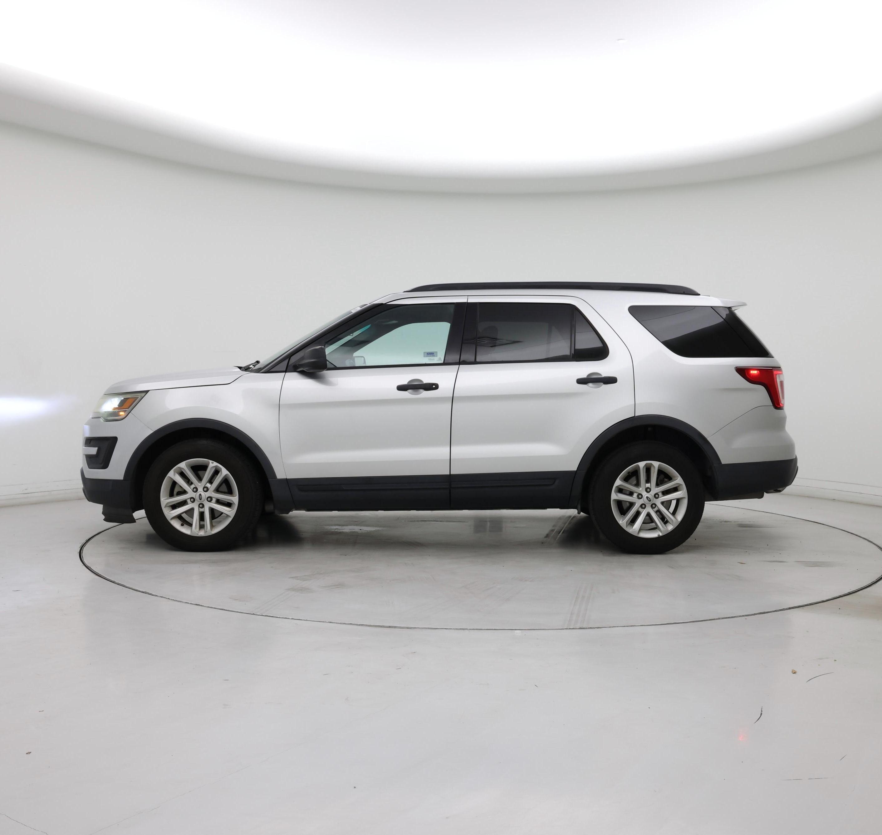 Thumbnail: 2017 Ford Explorer - 3