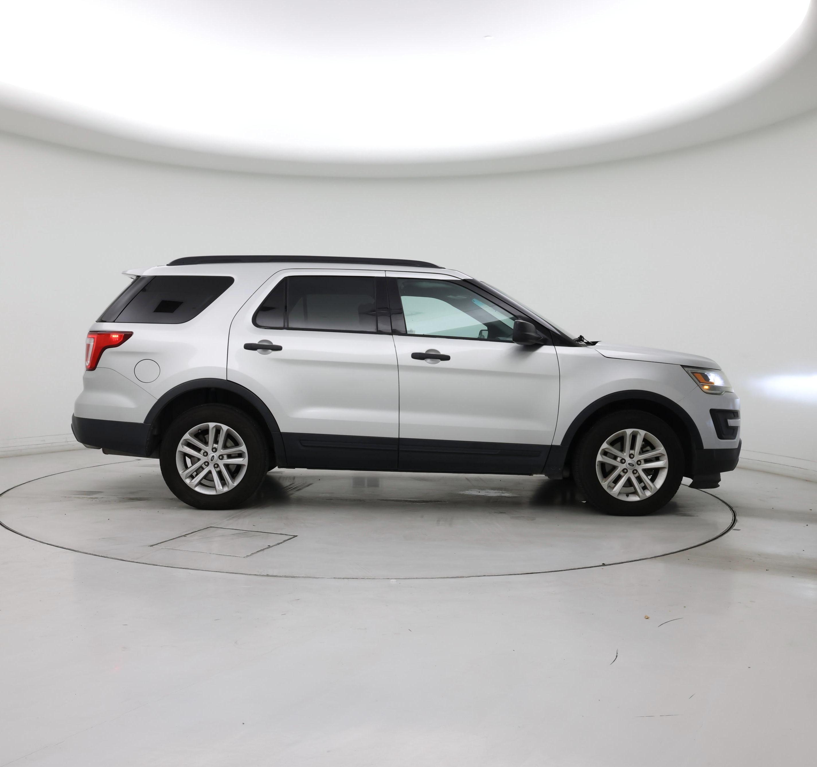 Thumbnail: 2017 Ford Explorer - 7