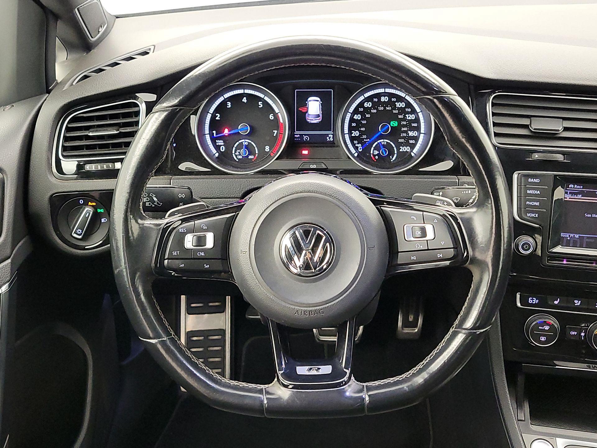 Thumbnail: 2015 Volkswagen Golf - 10