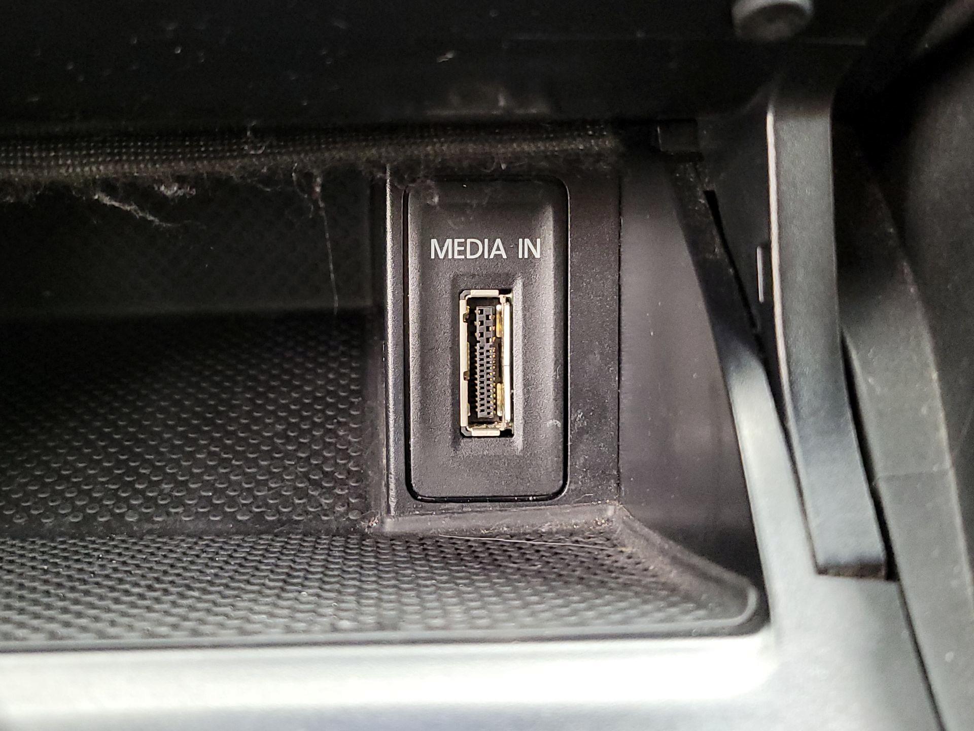 Thumbnail: 2015 Volkswagen Golf - 19