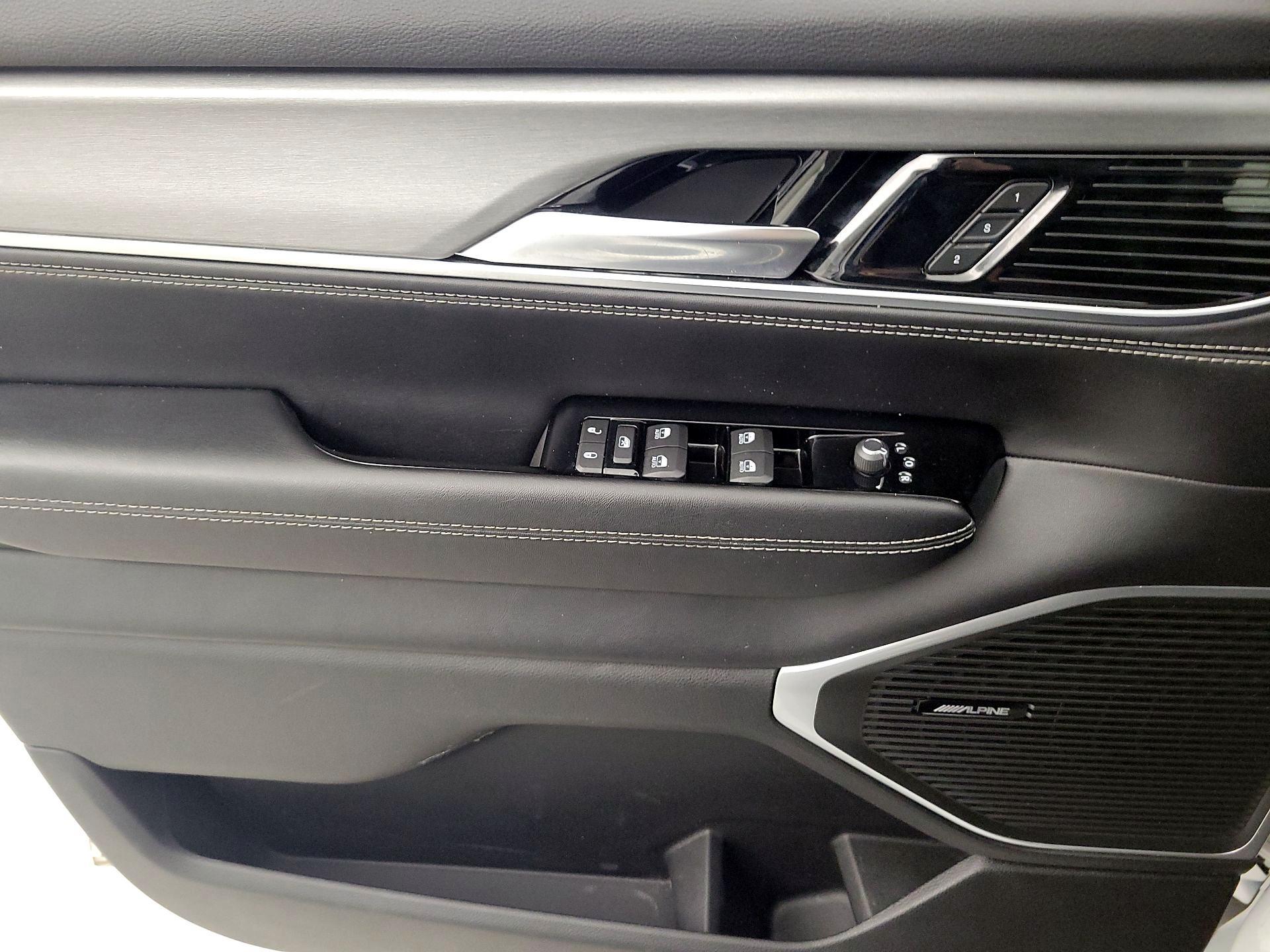 Thumbnail: 2023 Jeep Wagoneer - 12