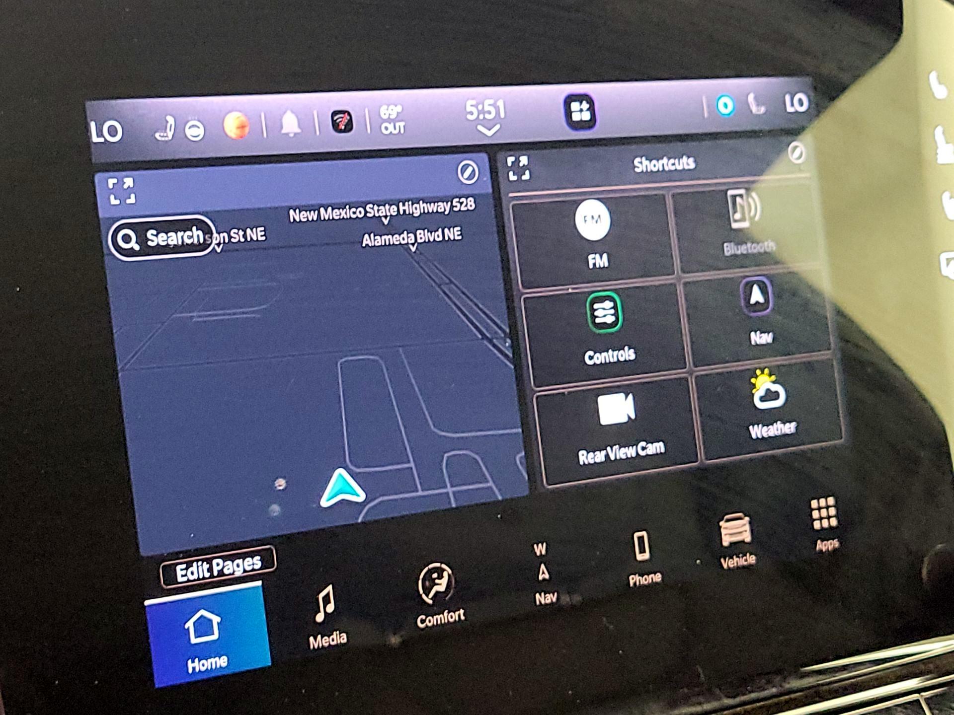 Thumbnail: 2023 Jeep Wagoneer - 16