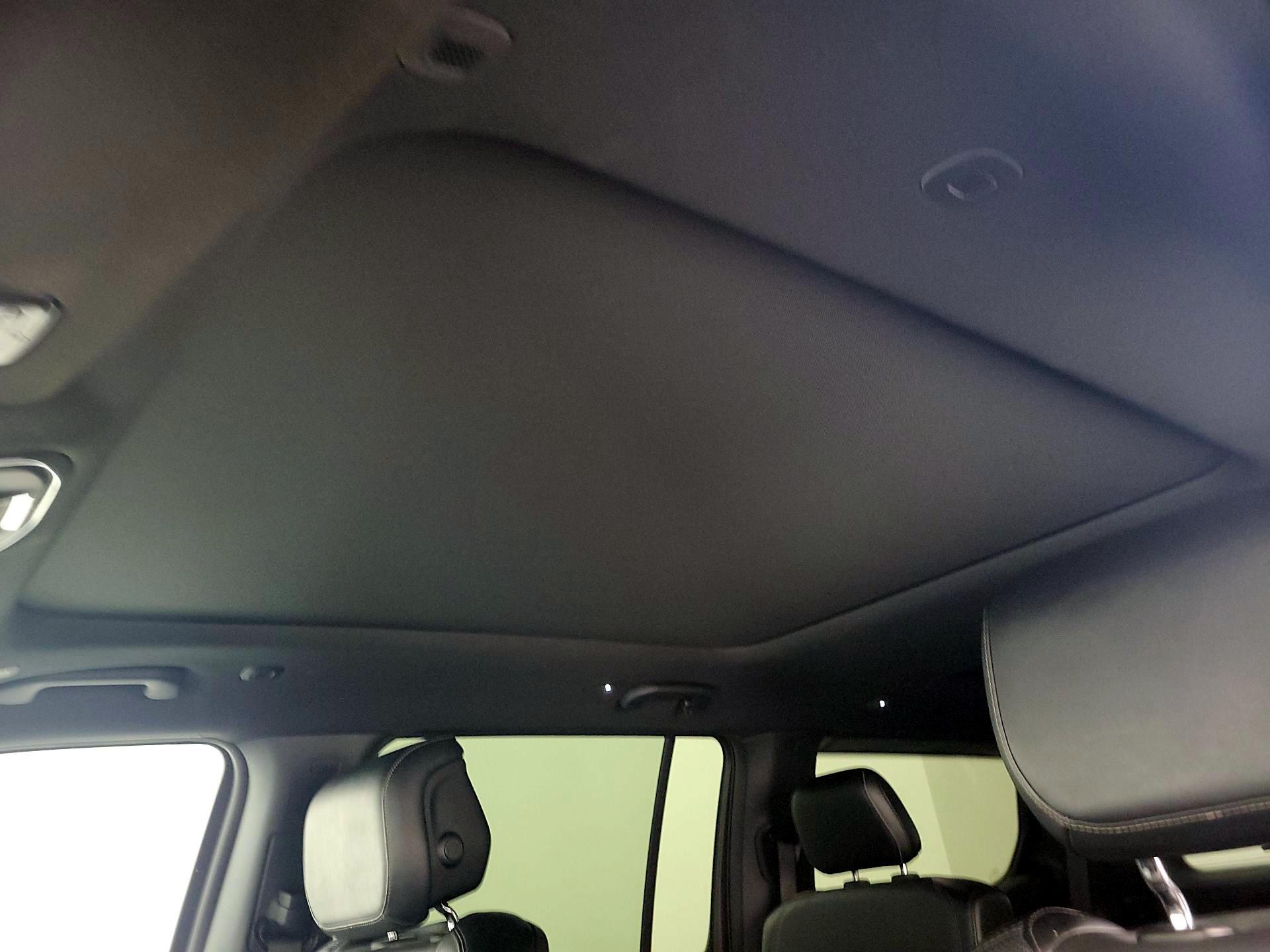 Thumbnail: 2023 Jeep Wagoneer - 20