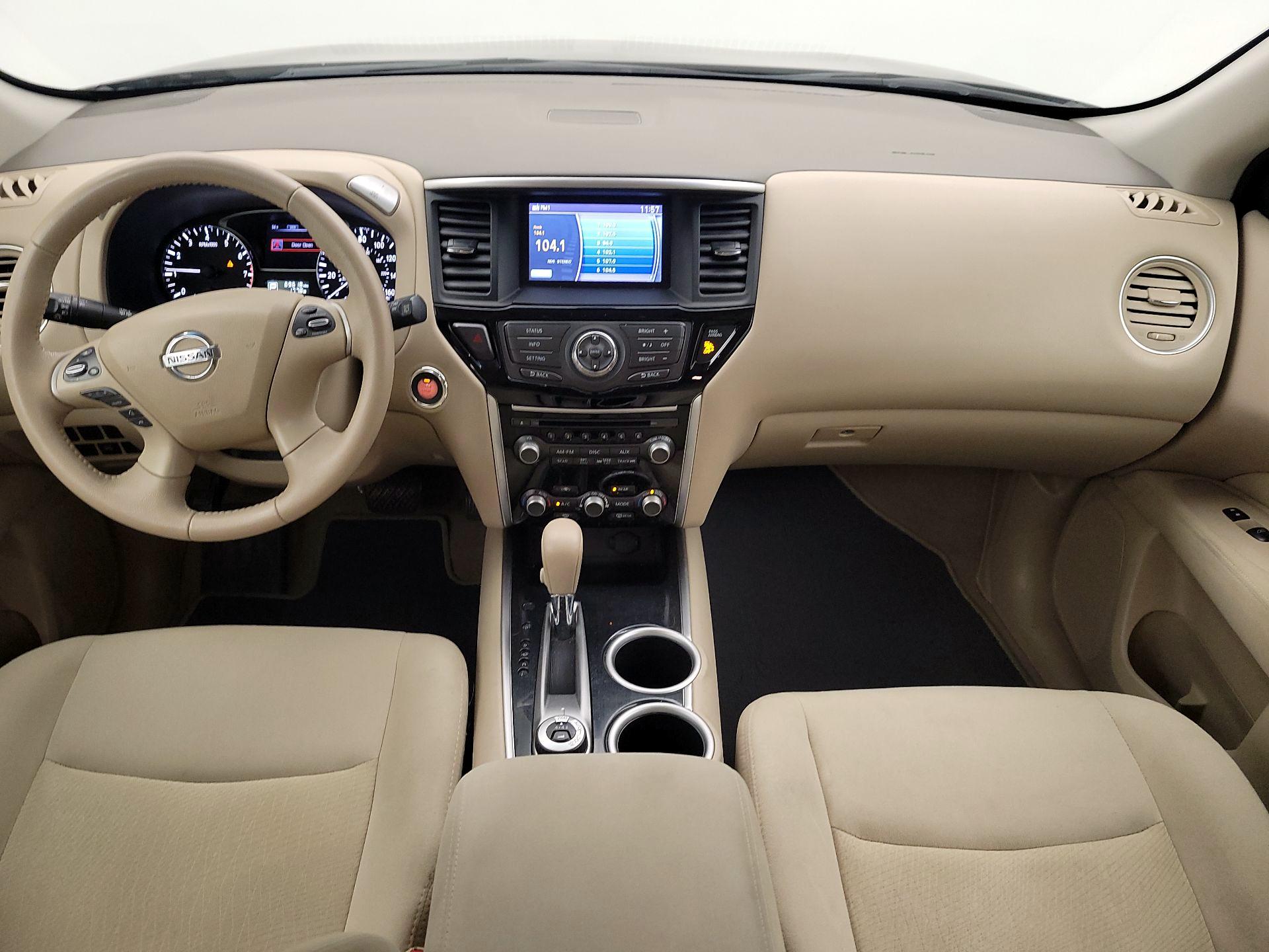 Thumbnail: 2015 Nissan Pathfinder - 9