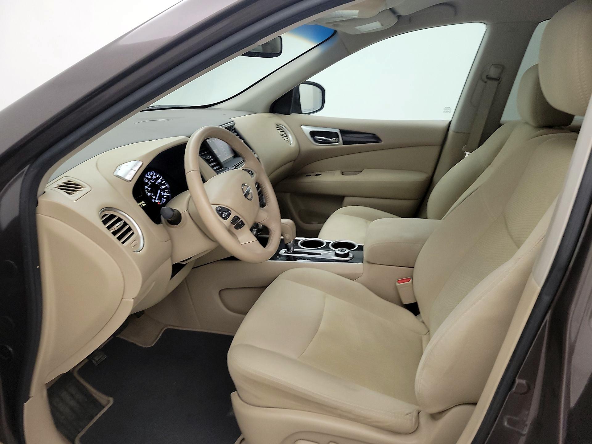 Thumbnail: 2015 Nissan Pathfinder - 11