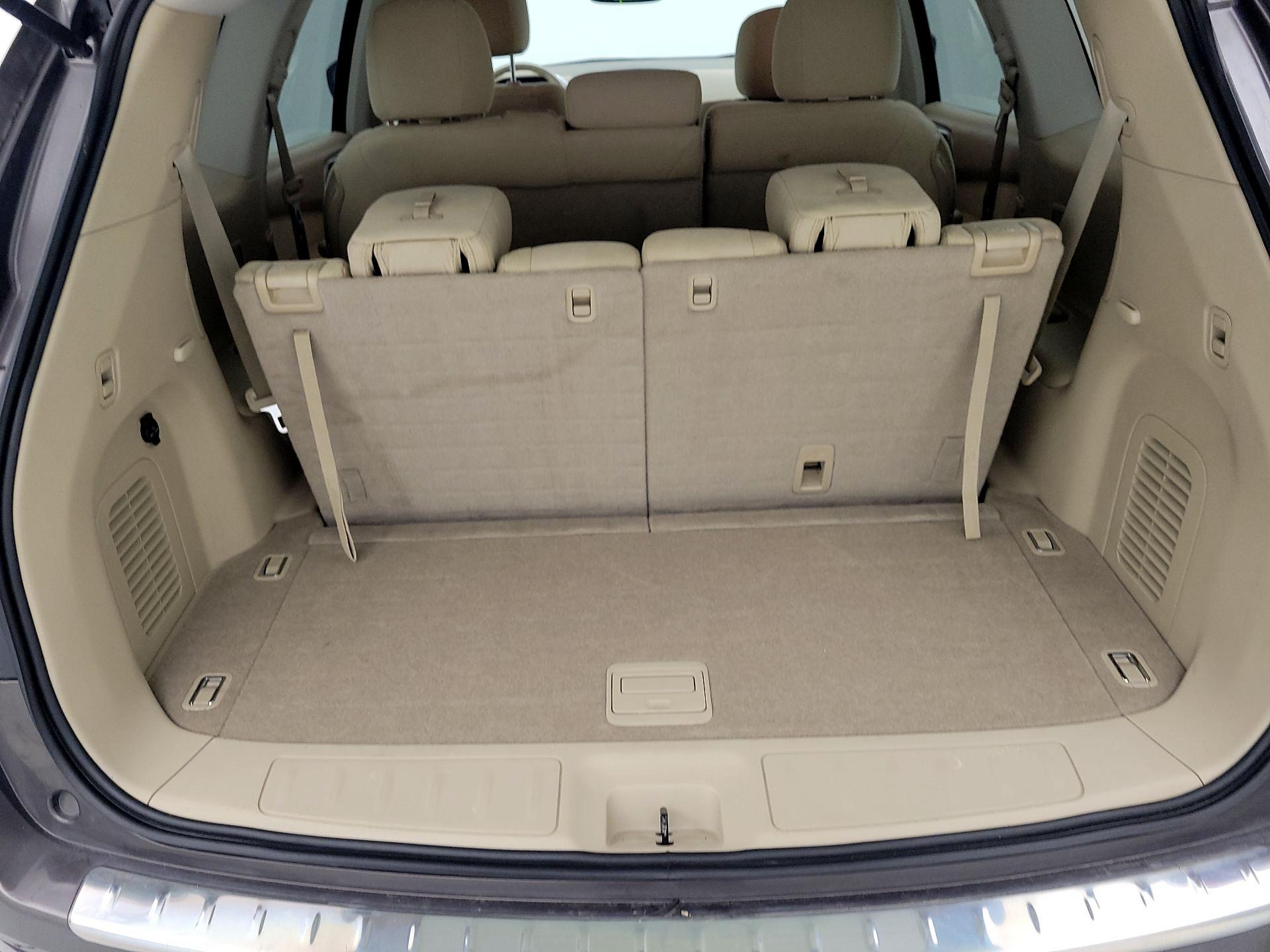 Thumbnail: 2015 Nissan Pathfinder - 16