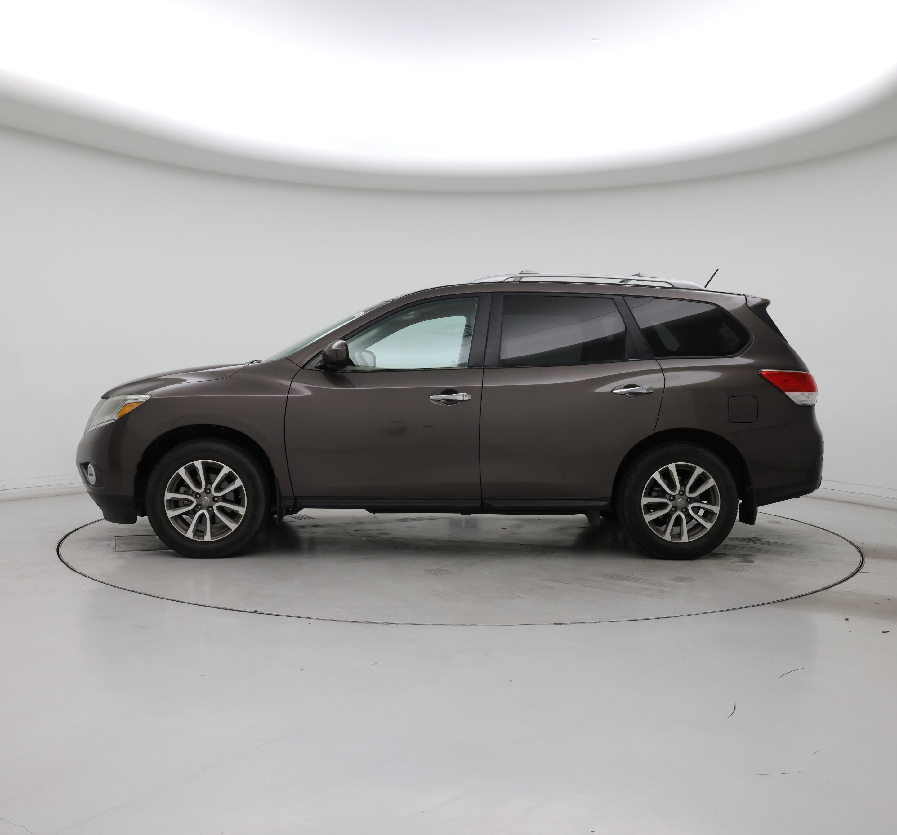 Thumbnail: 2015 Nissan Pathfinder - 3